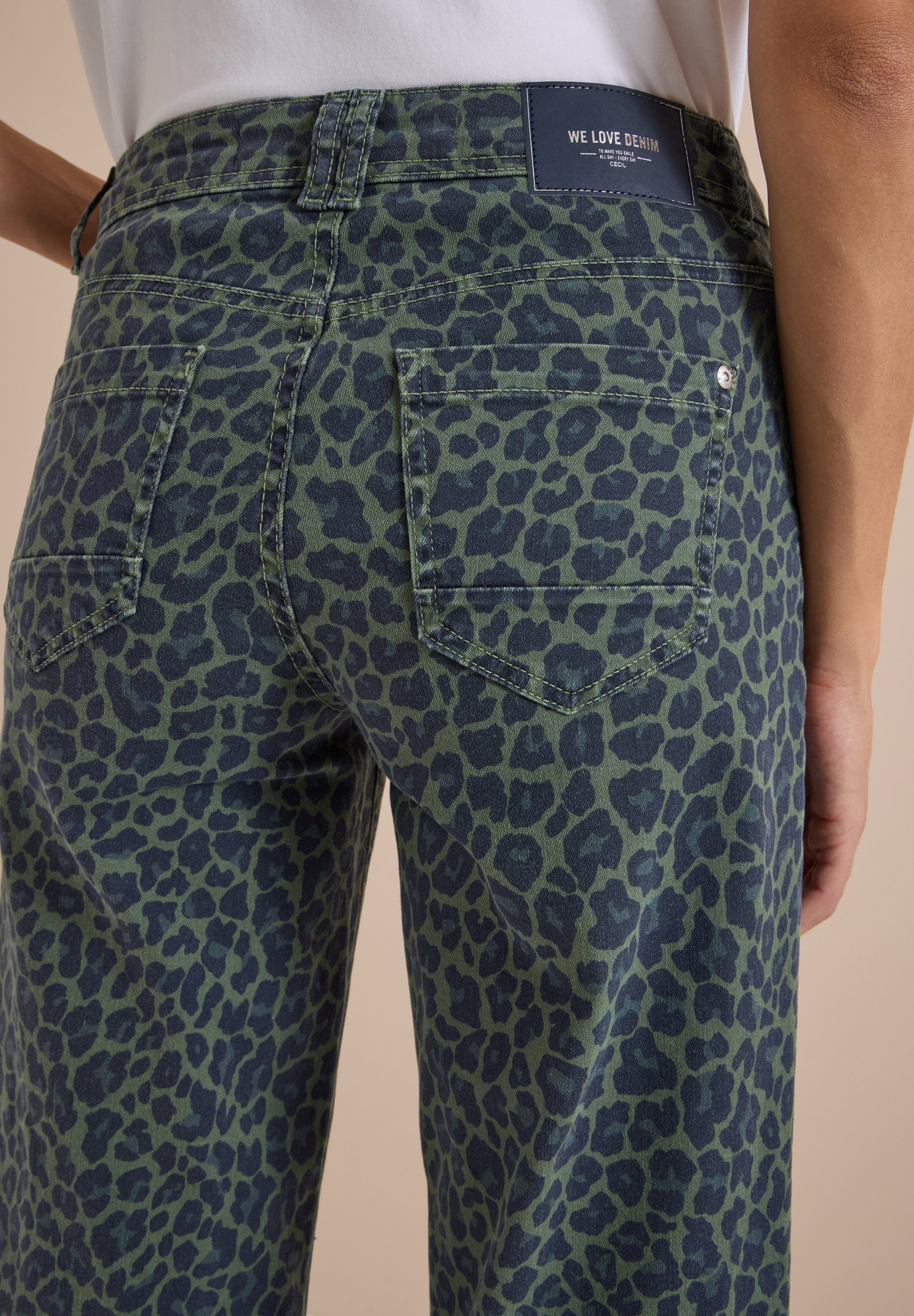 Style Neele Leo Print OD, dried olive green #7