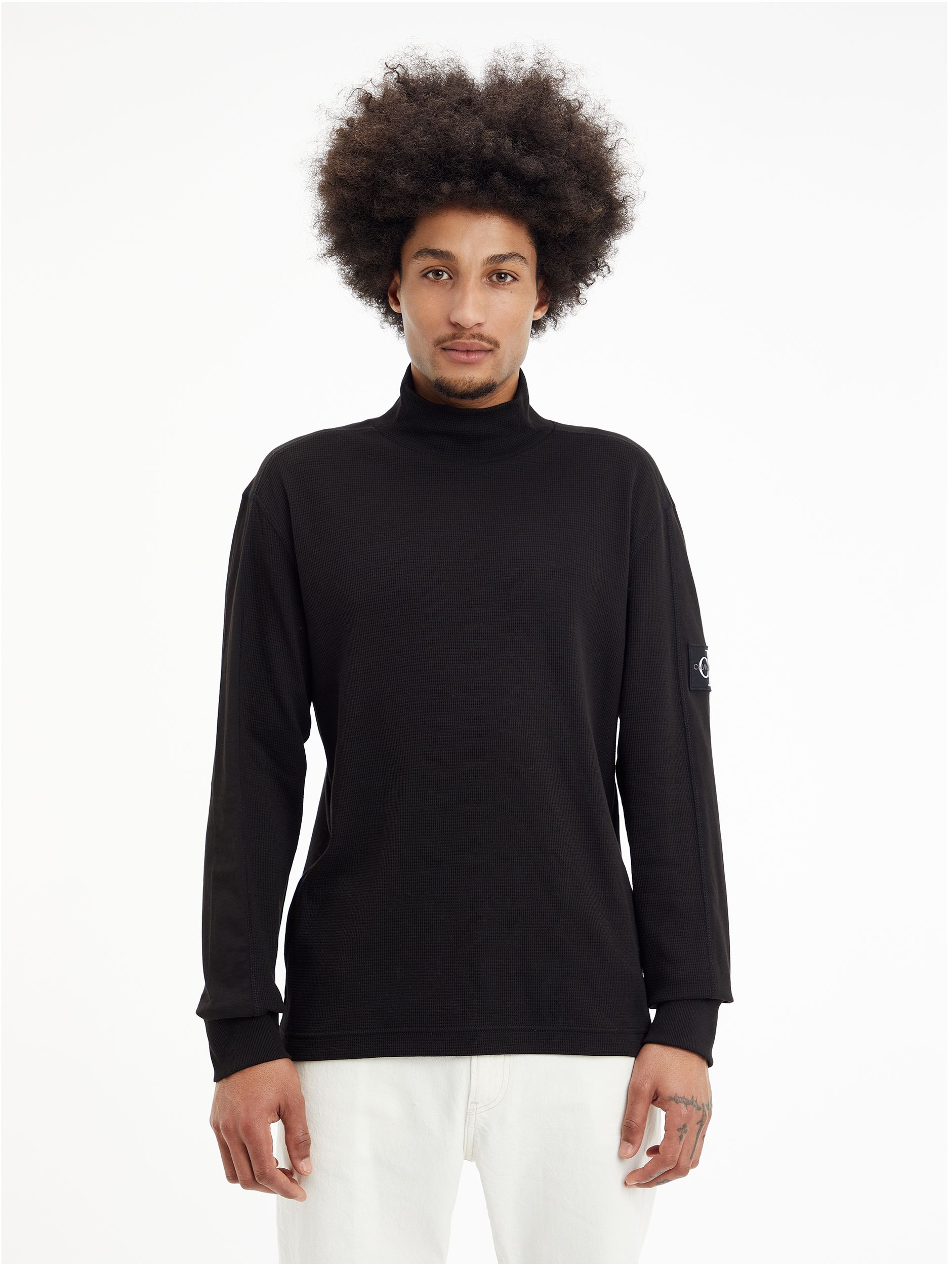 BADGE WAFFLE BLOCKING MOCK NECK