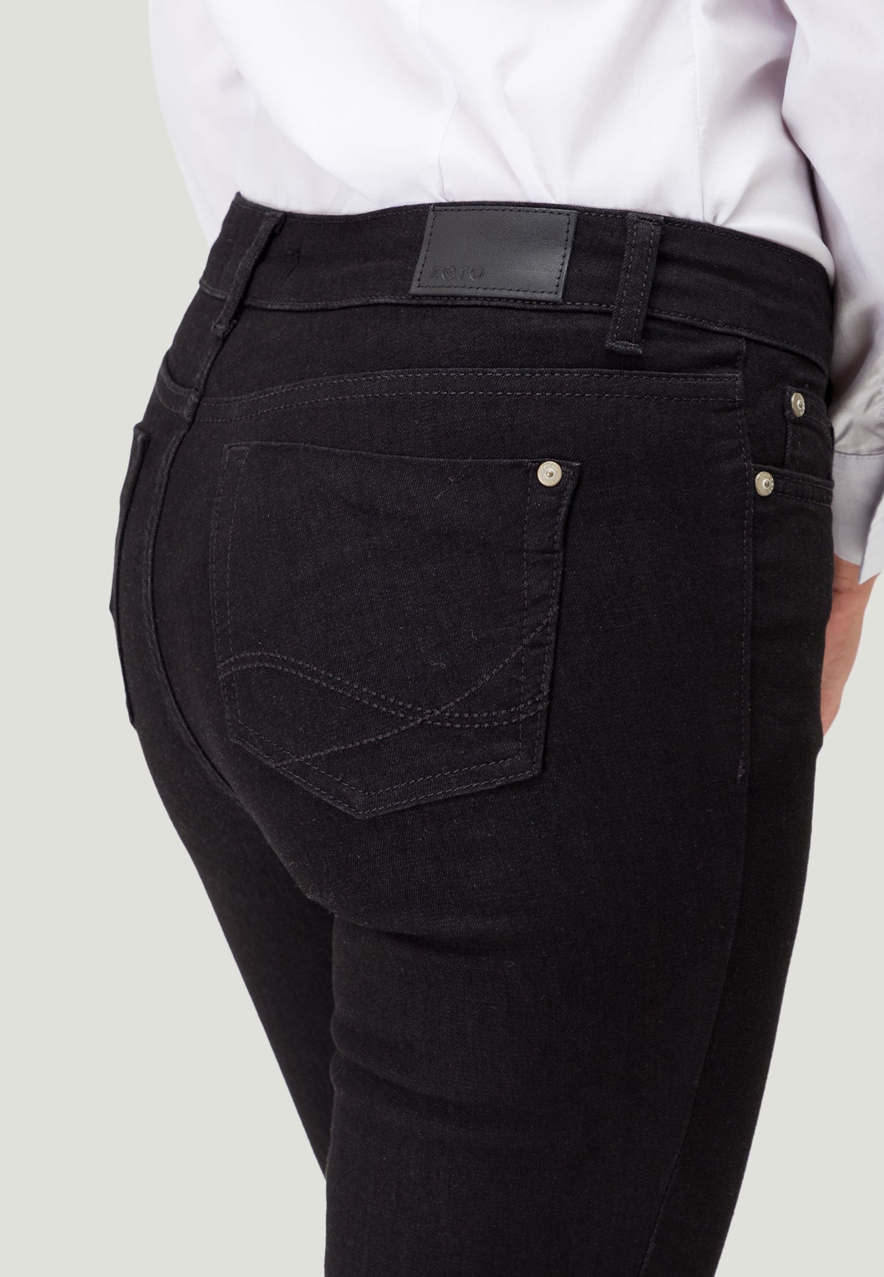  |  zero Denim, BlackBlack Denim | 44