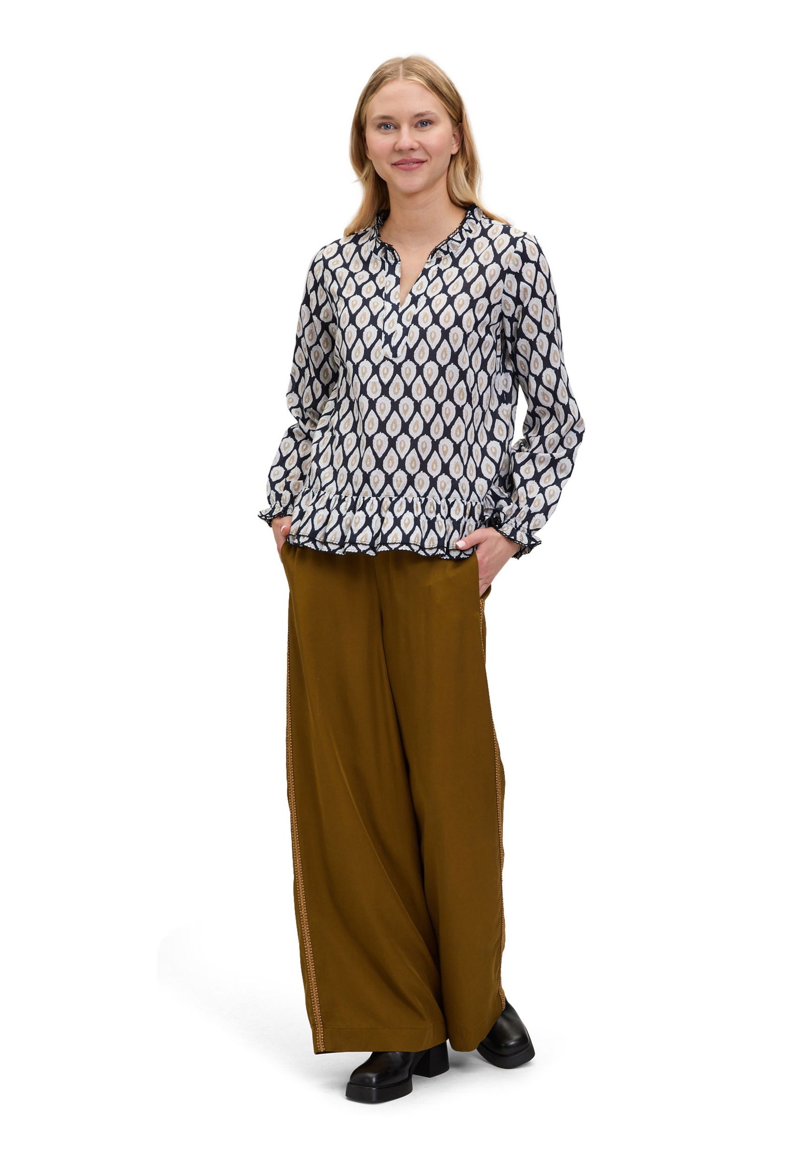  |  Bluse Kurz 1/1 Arm, Blue/Nature | 42