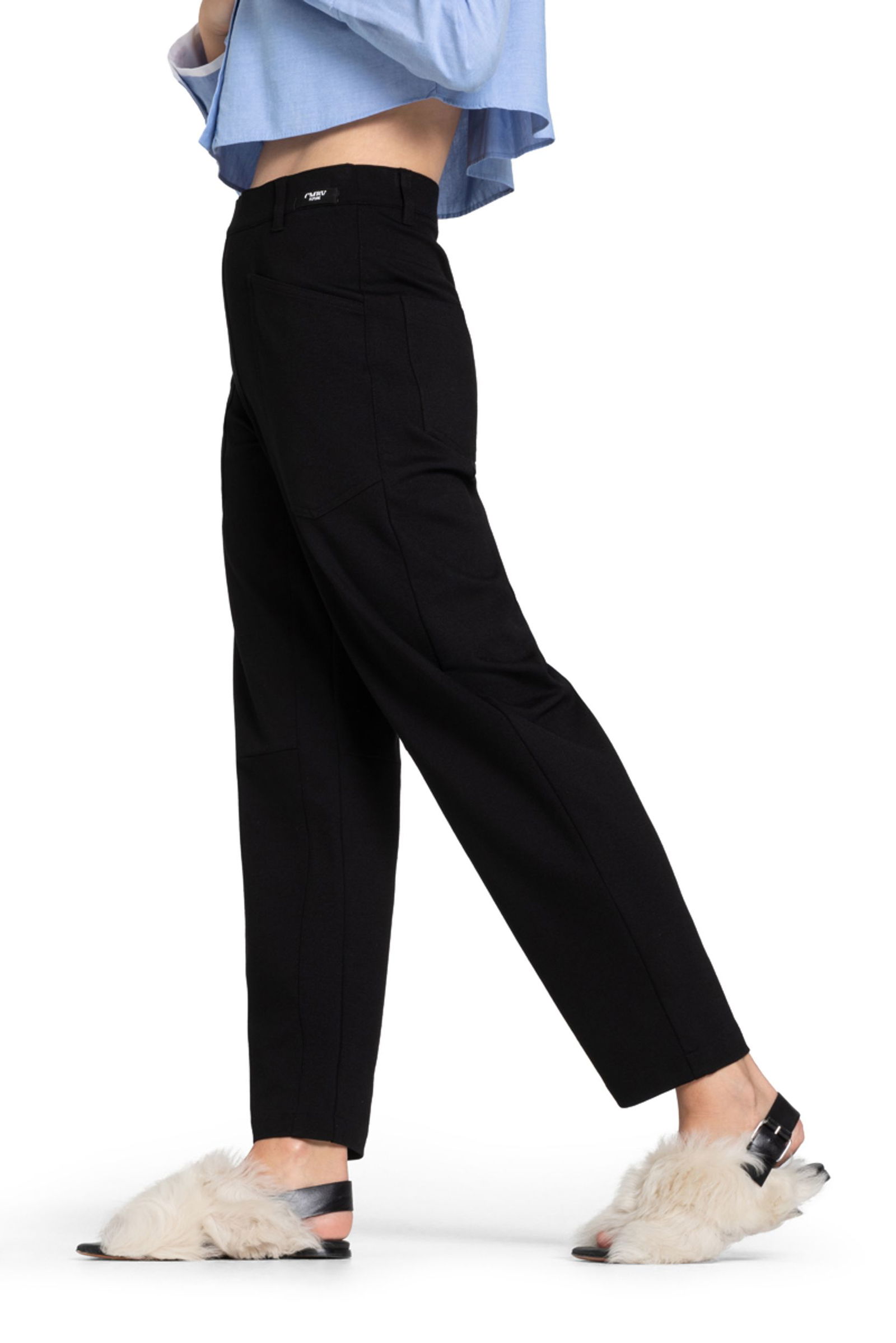 d704d61729af03ce2e45a23c40a31d8e |  Ocean jogg, black | 34/28 | black