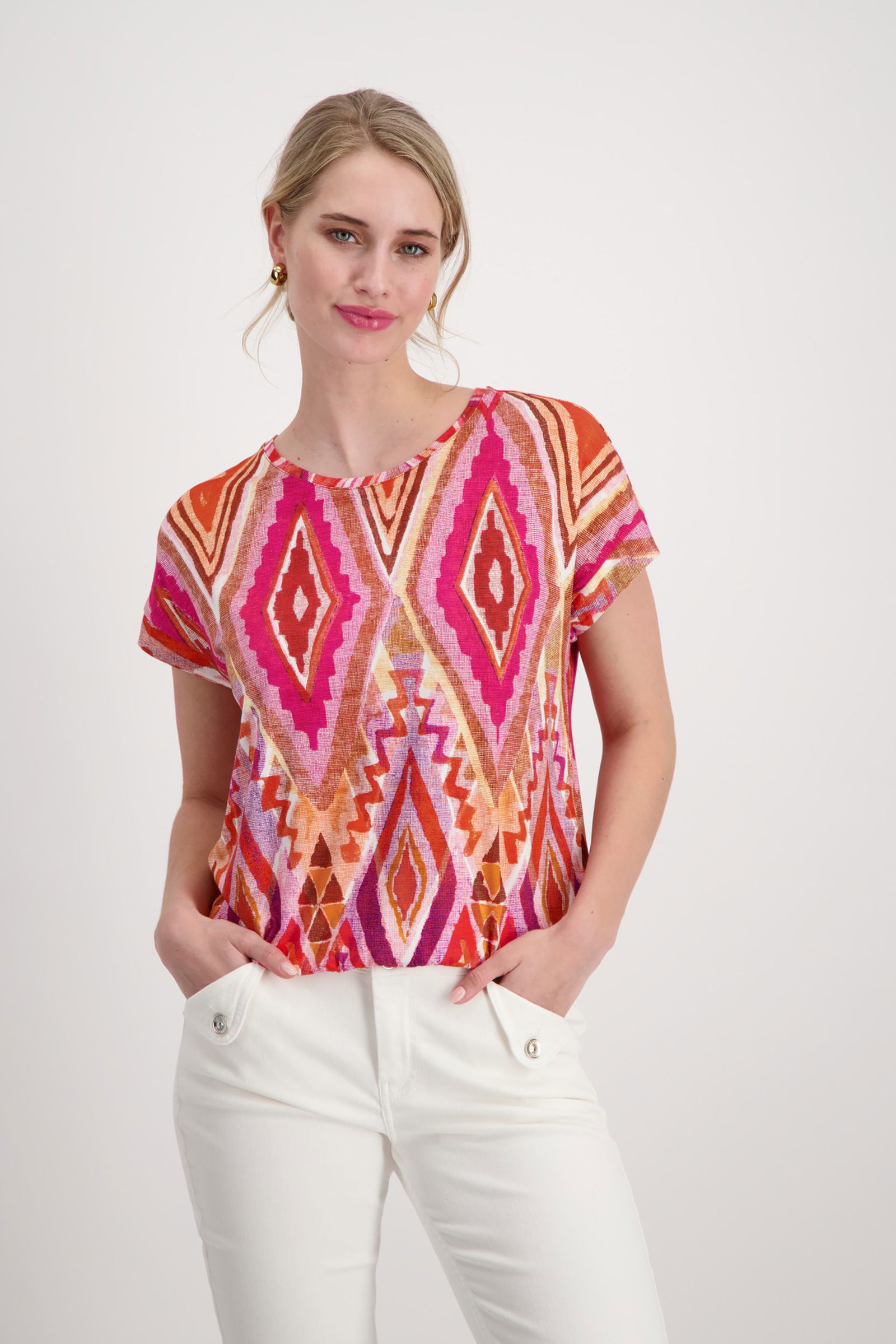 0b462684a1c98674d4df4f117742c001 Monari Shirt