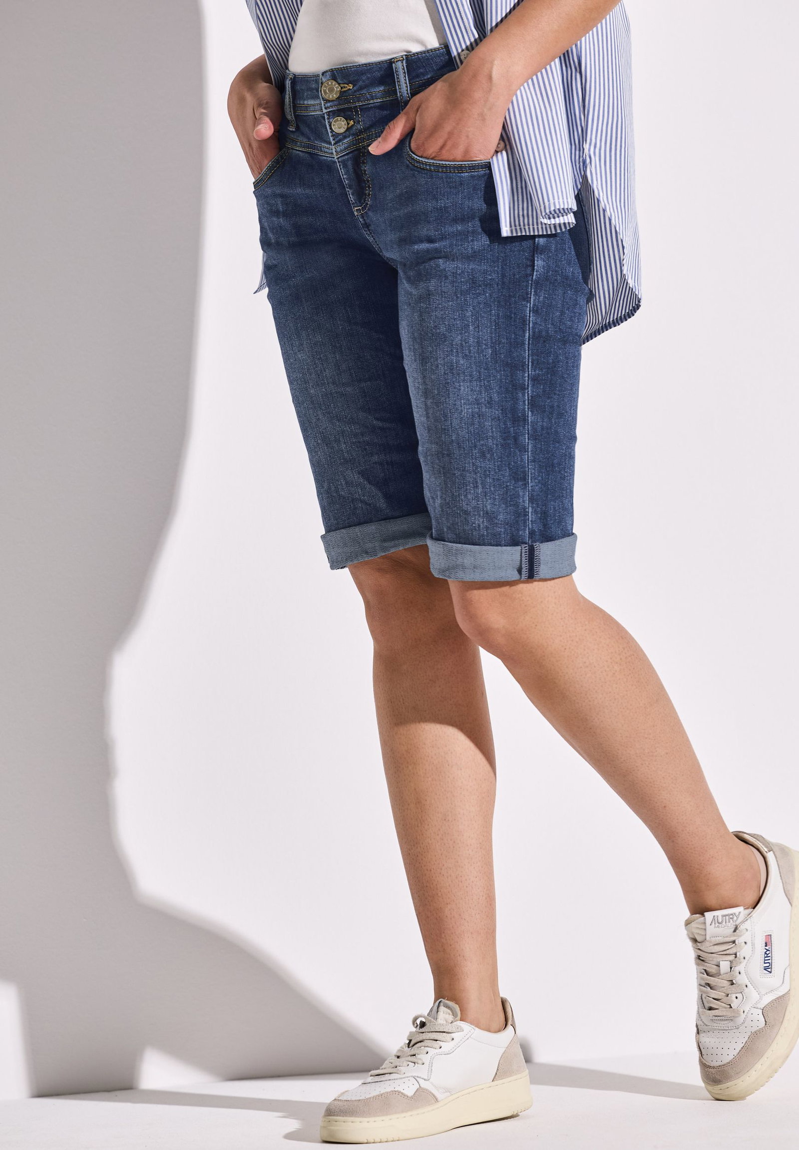 9ab1c9e9c1d50952e64007591c80a5d2 Street One | Street One Shorts | 27 | medium blue random