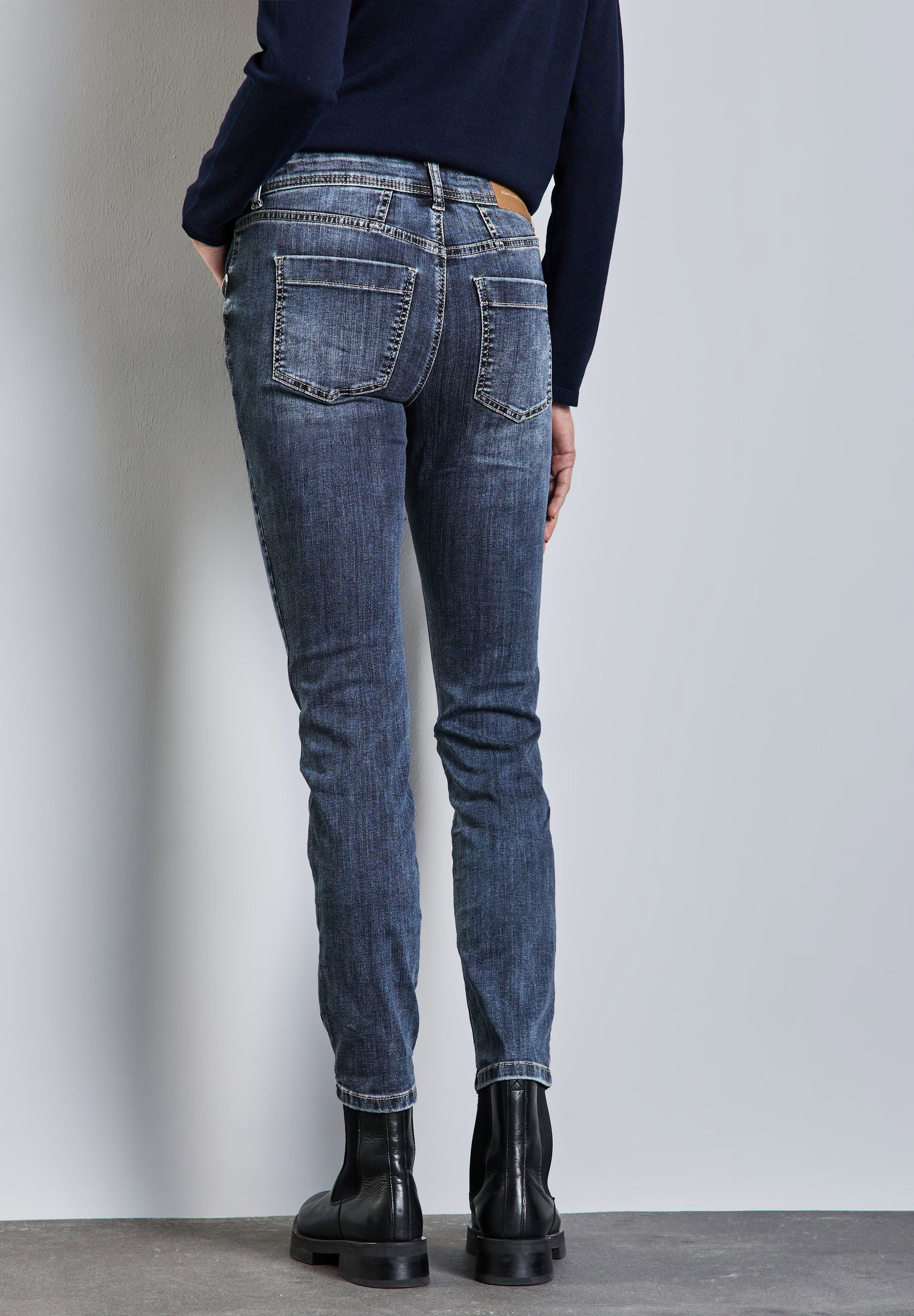 112f2d8df2b6b10542f644ac38a08f0b Street One | Street One Straight Leg Jeans | 30/28 | 4565_16468