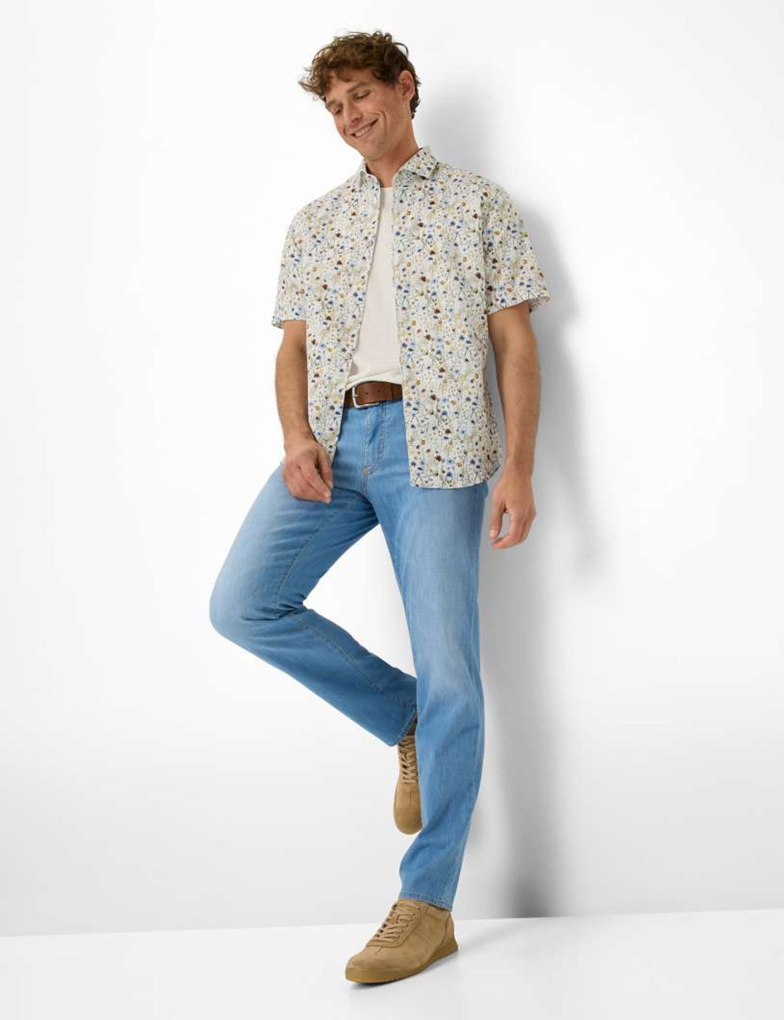 Brax |  Brax Straight Leg Jeans Style "Cadiz" | 35/32 | blush blue