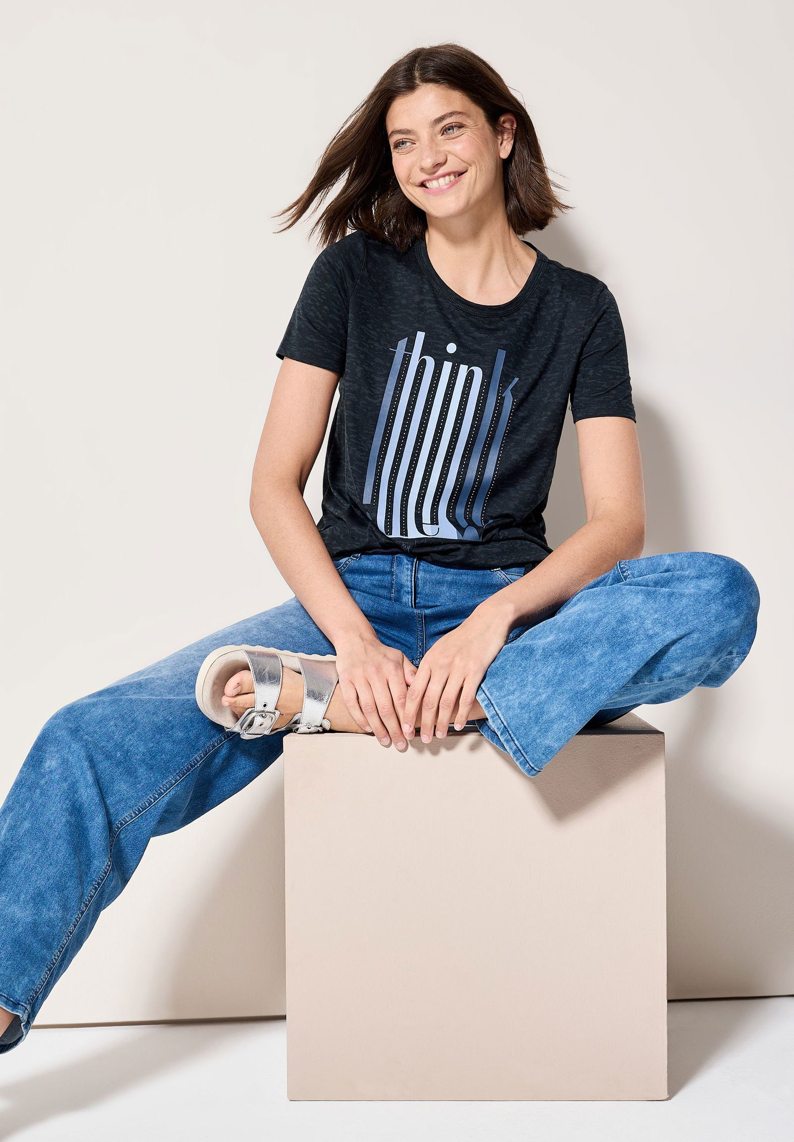  |  Ausbrenner-Shirt mit Wording | XL | universal blue