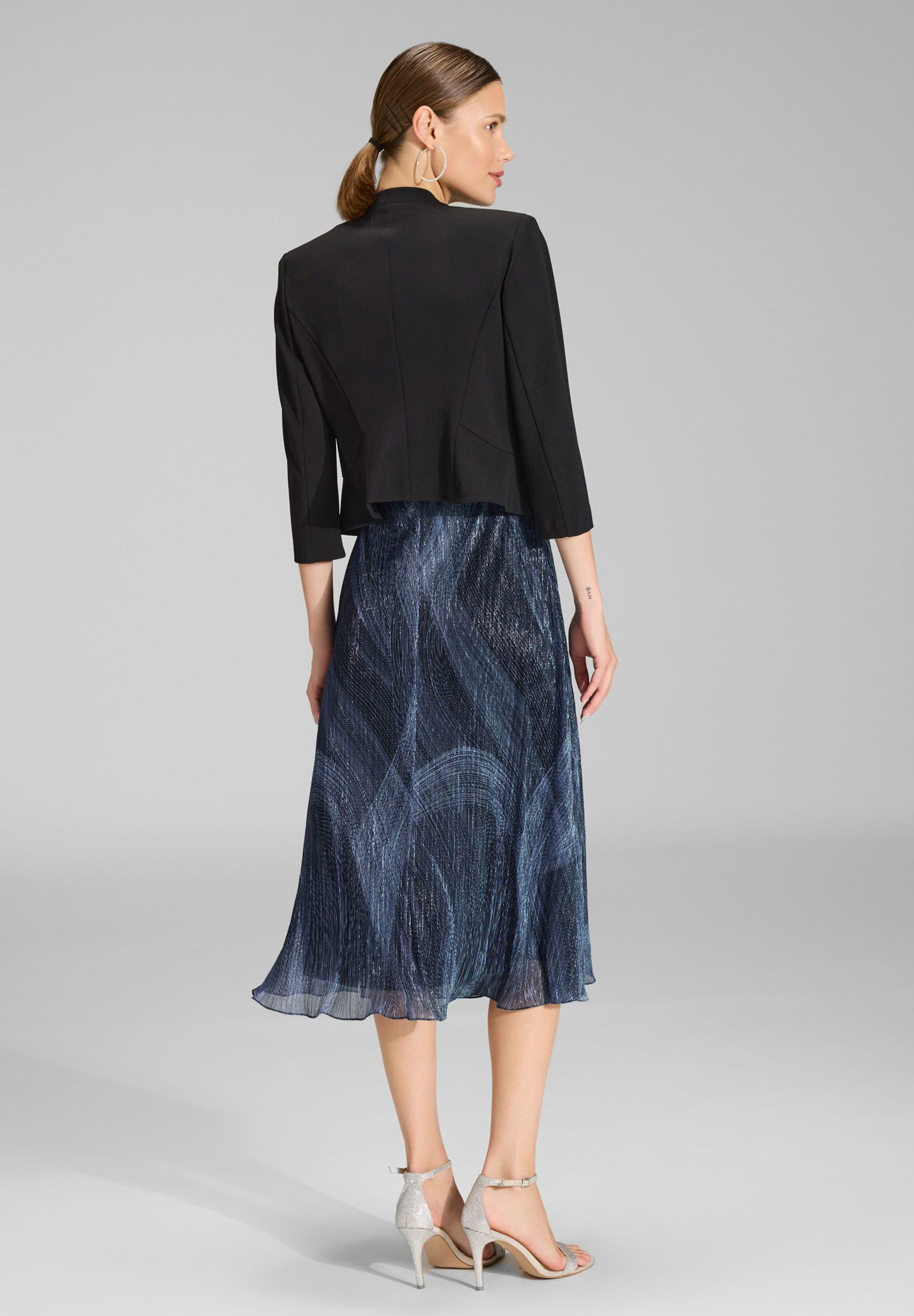 |  Taillierte Jacke aus Jersey Crêpe, black | 36 | black