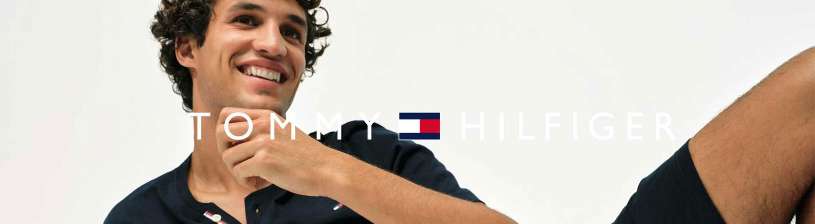tommy-hilfiger-tommy-hilfigermodegrowaschebannerherr-modehausheinze-waldeckfrankenberg-frhjahrsmode2025-banner Tommy Hilfiger Banner Herrenwäsche