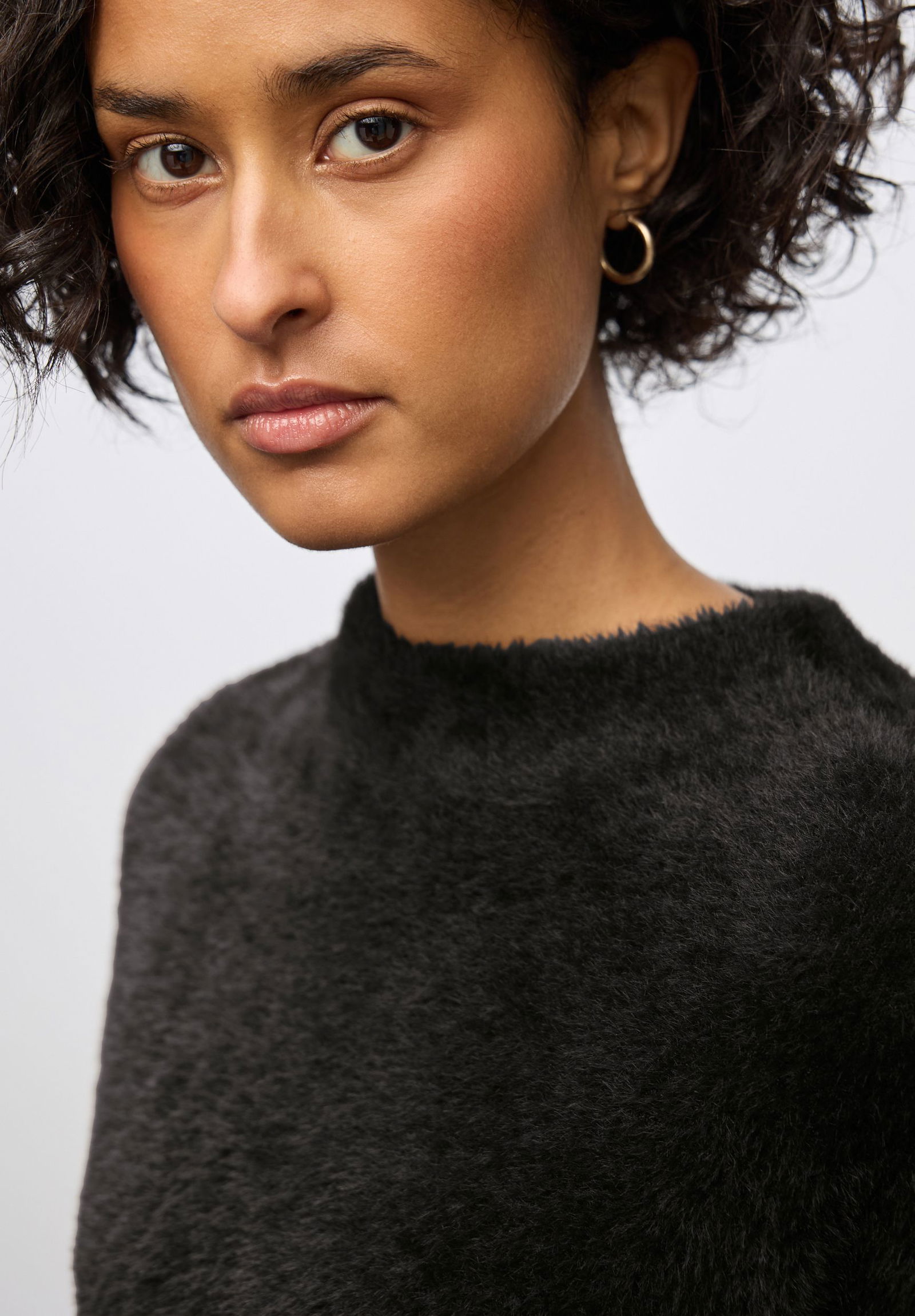 c4444df547656590ebea3d8b41d73a77 |  LTD QR_fluffy turtle sweater, hazelnut brown | 36 | 4565_17103