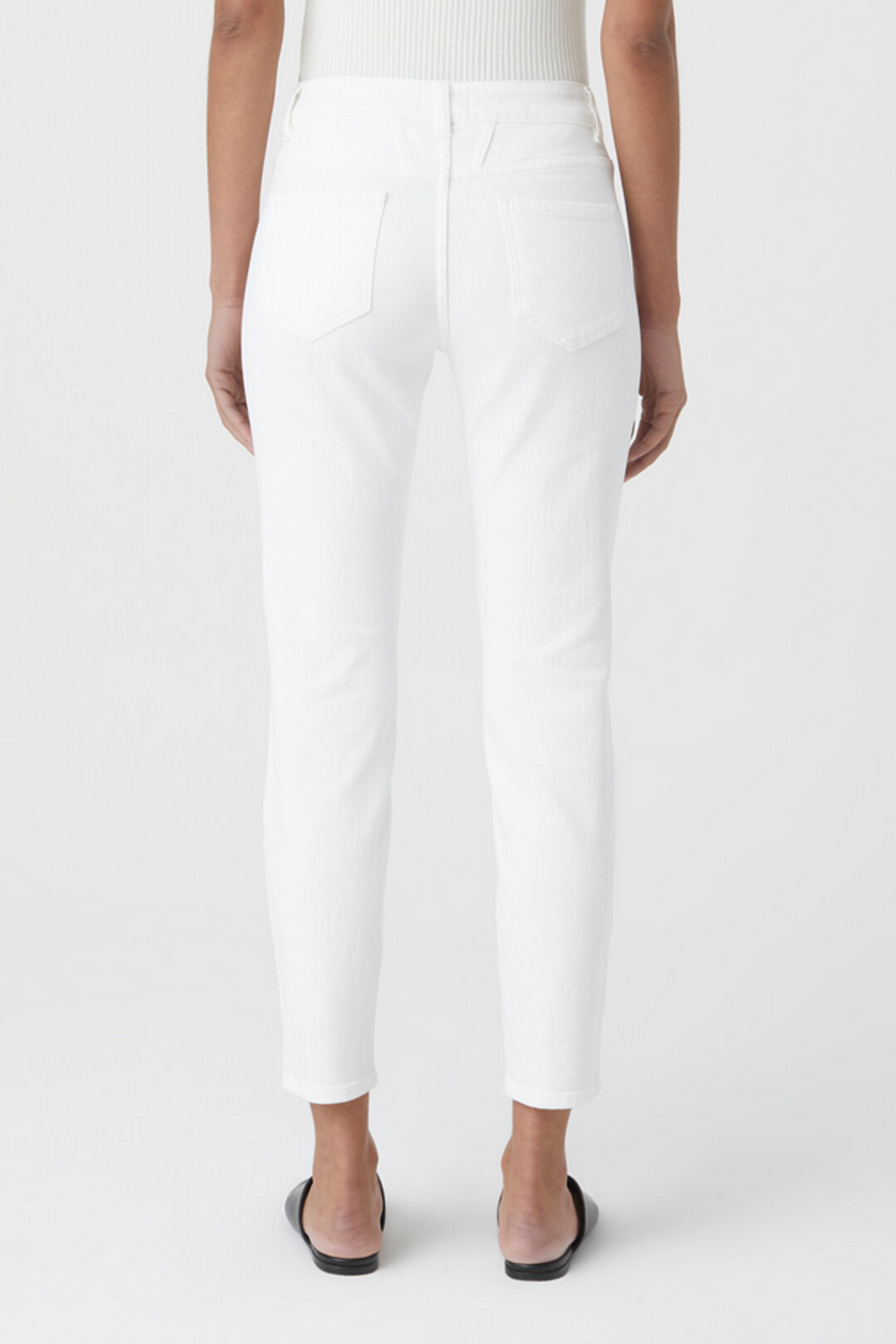 Closed Straight Leg Jeans 