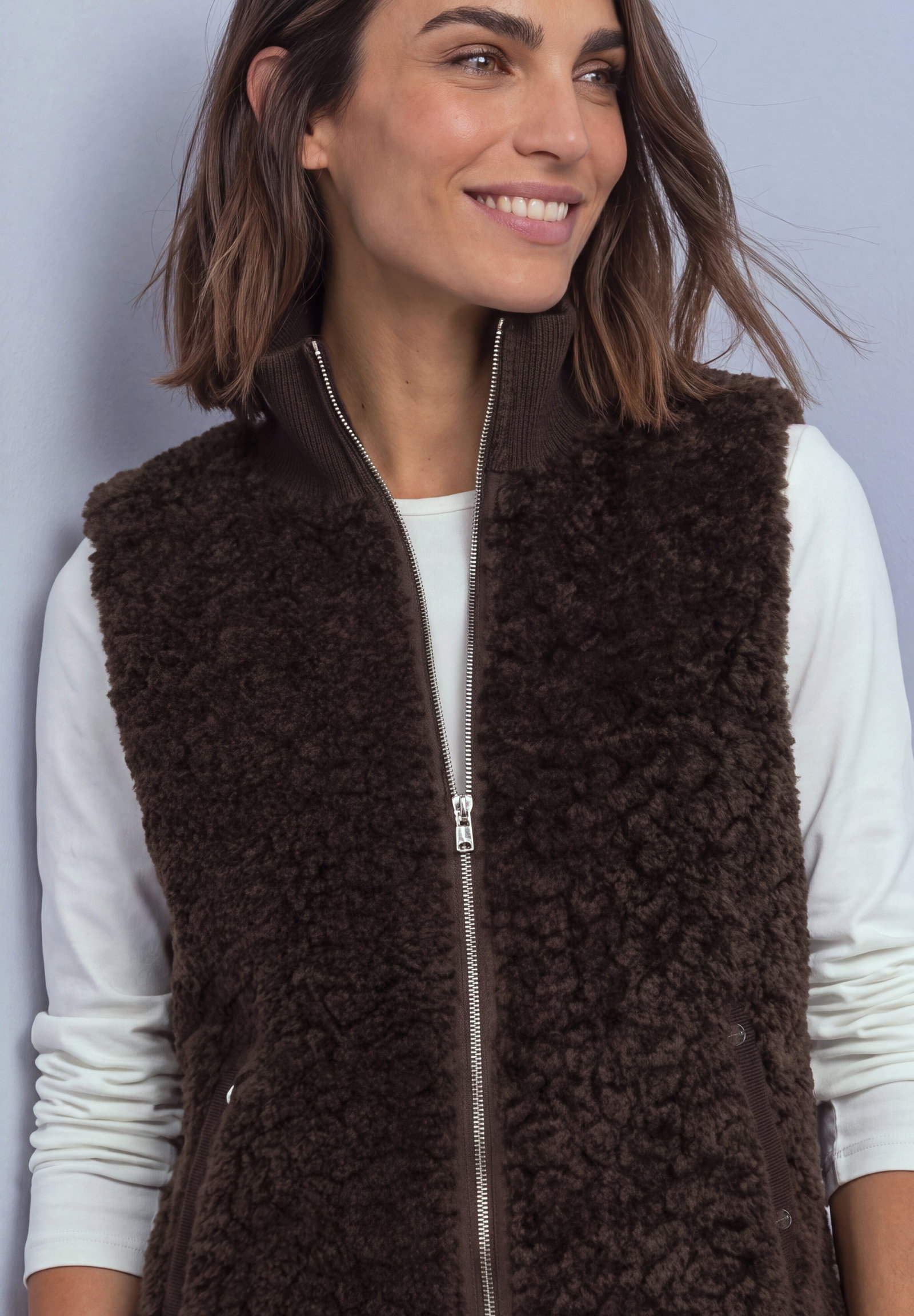 LTD QR Curly  Fake Fur Vest w., auburn brown #6