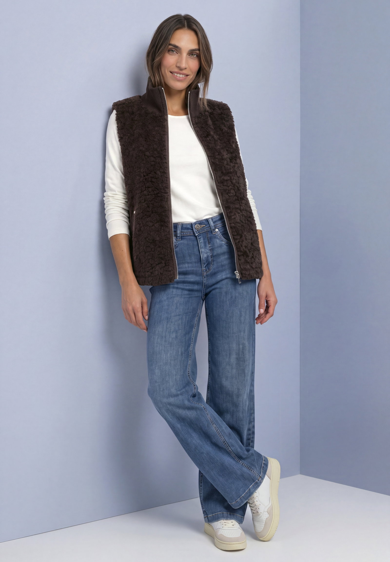 LTD QR Curly  Fake Fur Vest w., auburn brown #5
