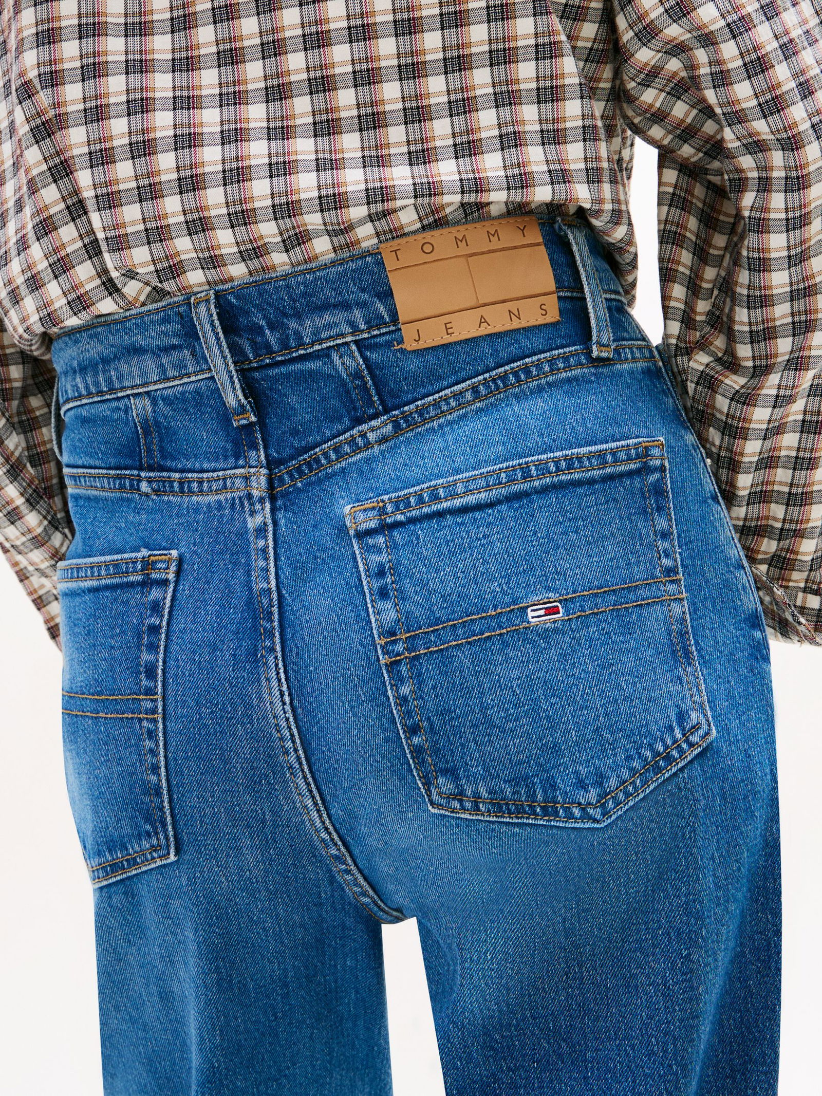 Tommy Jeans |  Tommy Jeans Mom Jeans  | 27/32 | new niceville mid blue stretch