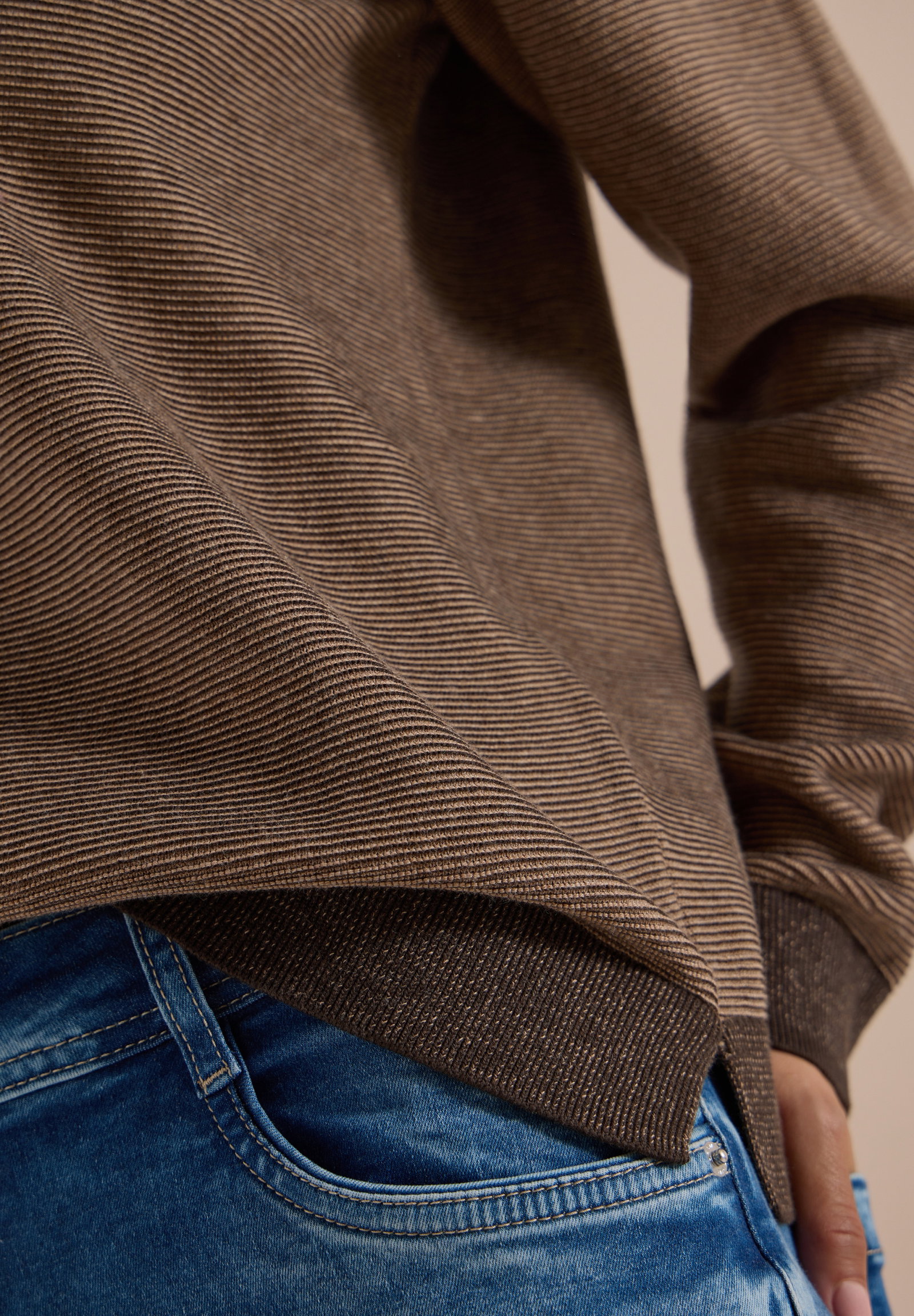 NOS 2-Tone V-Neck, truffle brown #6