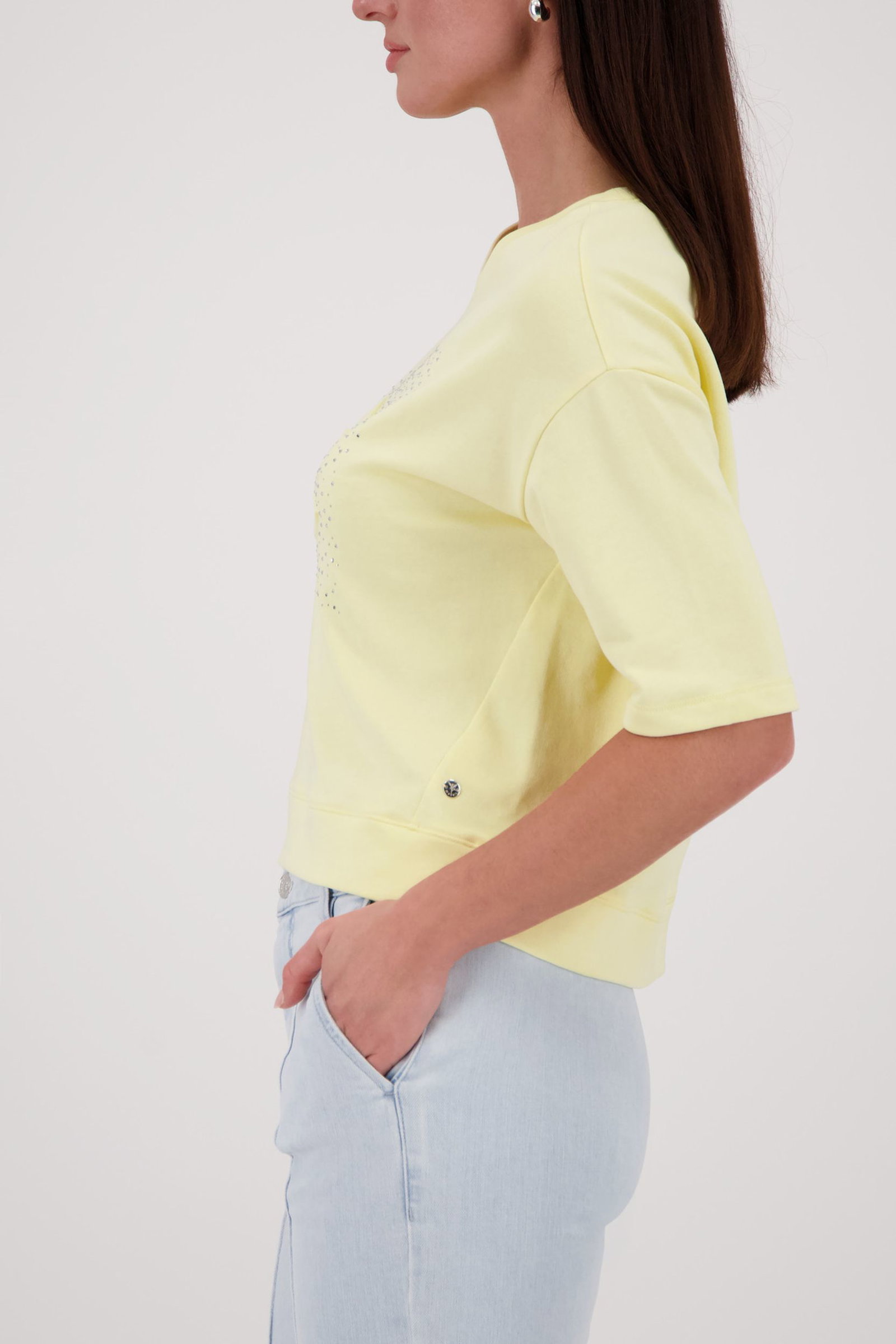 |  Sweatshirt, pastel yellow | 46 | pastel yellow