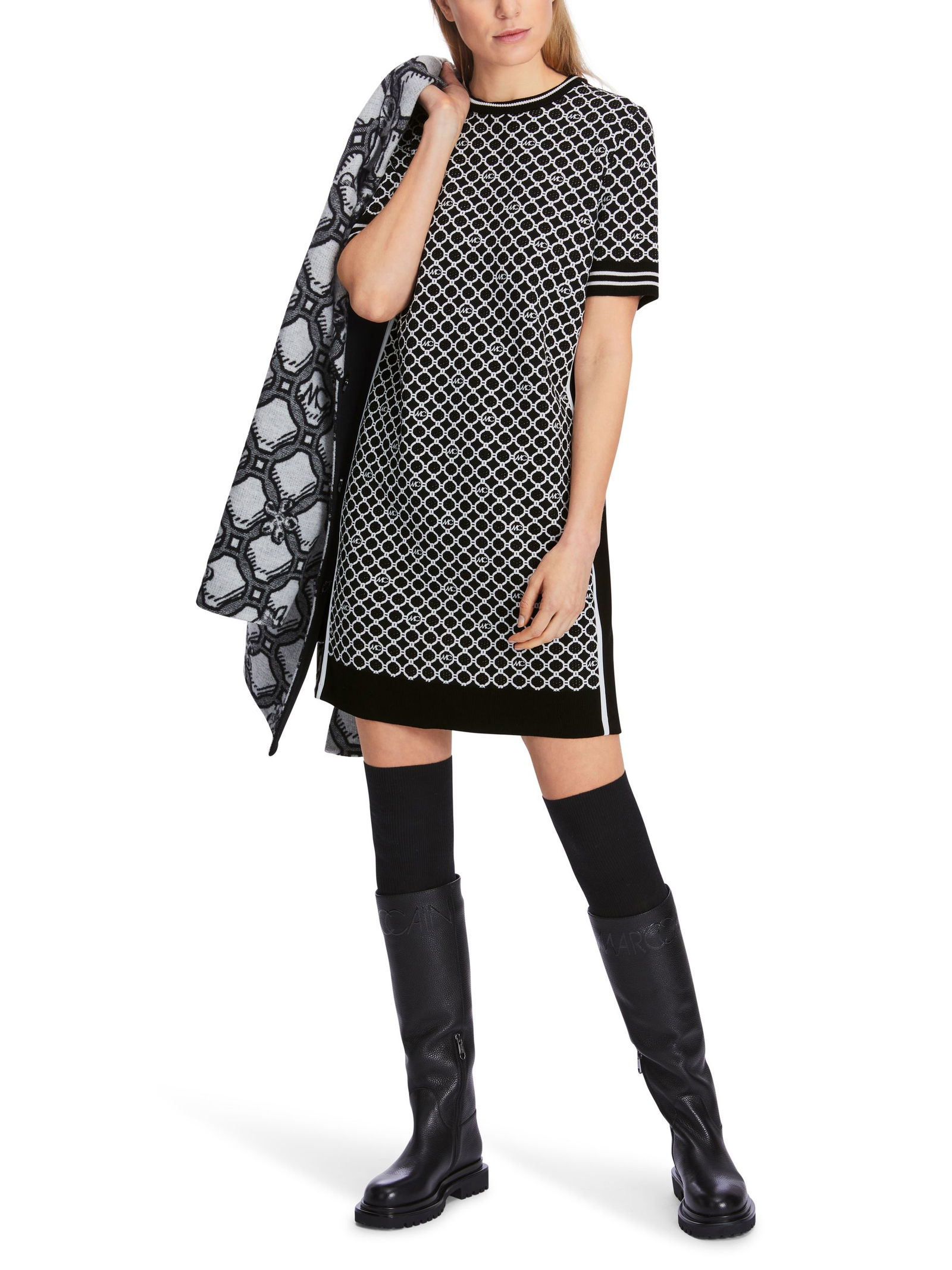 4c7739b30dbabdaa09f2e47d0329f72c Marc Cain Sports |  Marc Cain Sports Strickkleid  | 38 | black and white