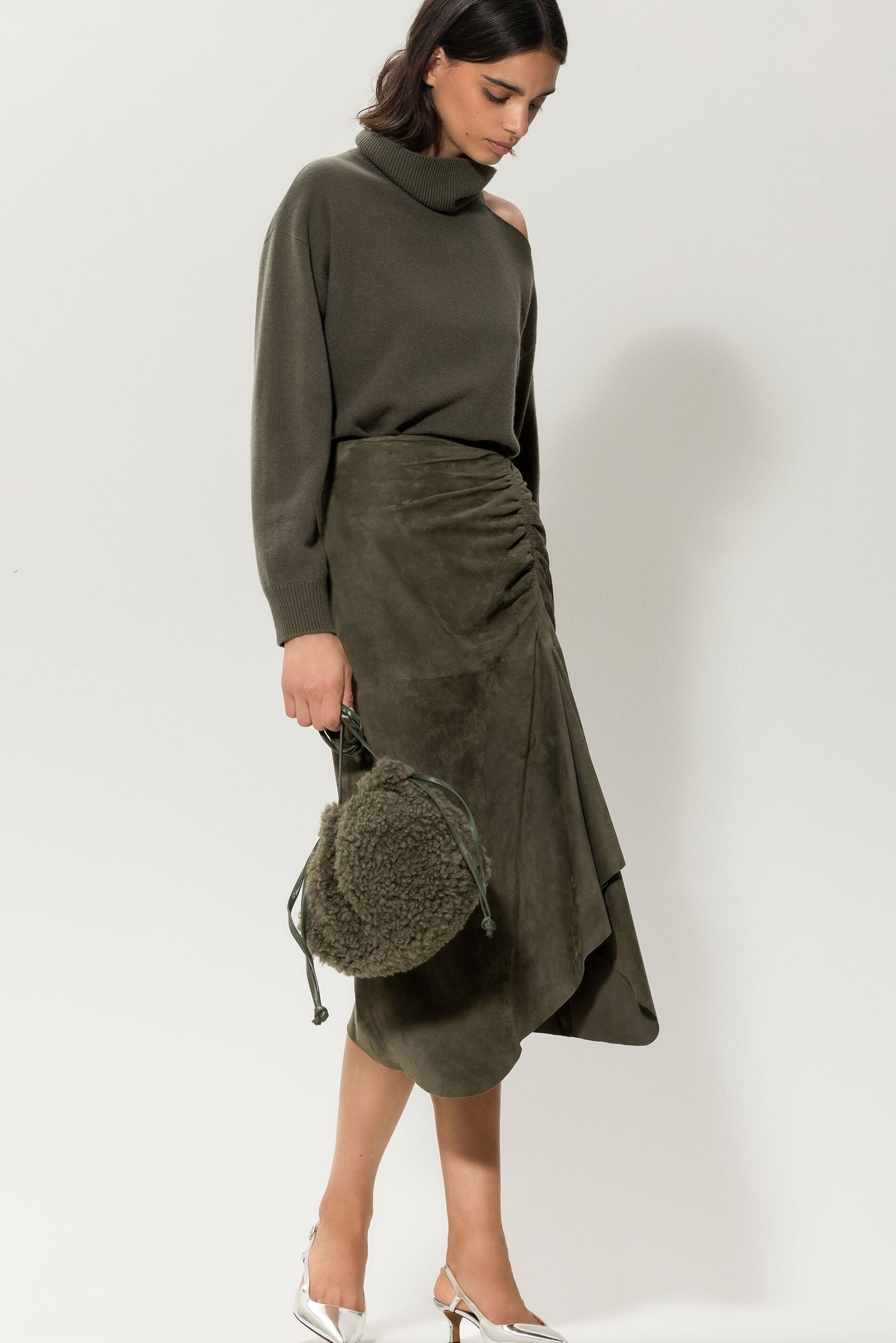 9d88f79baeee3dc37c18ffe14ad917d1 Luisa Cerano Rock in Lederoptik