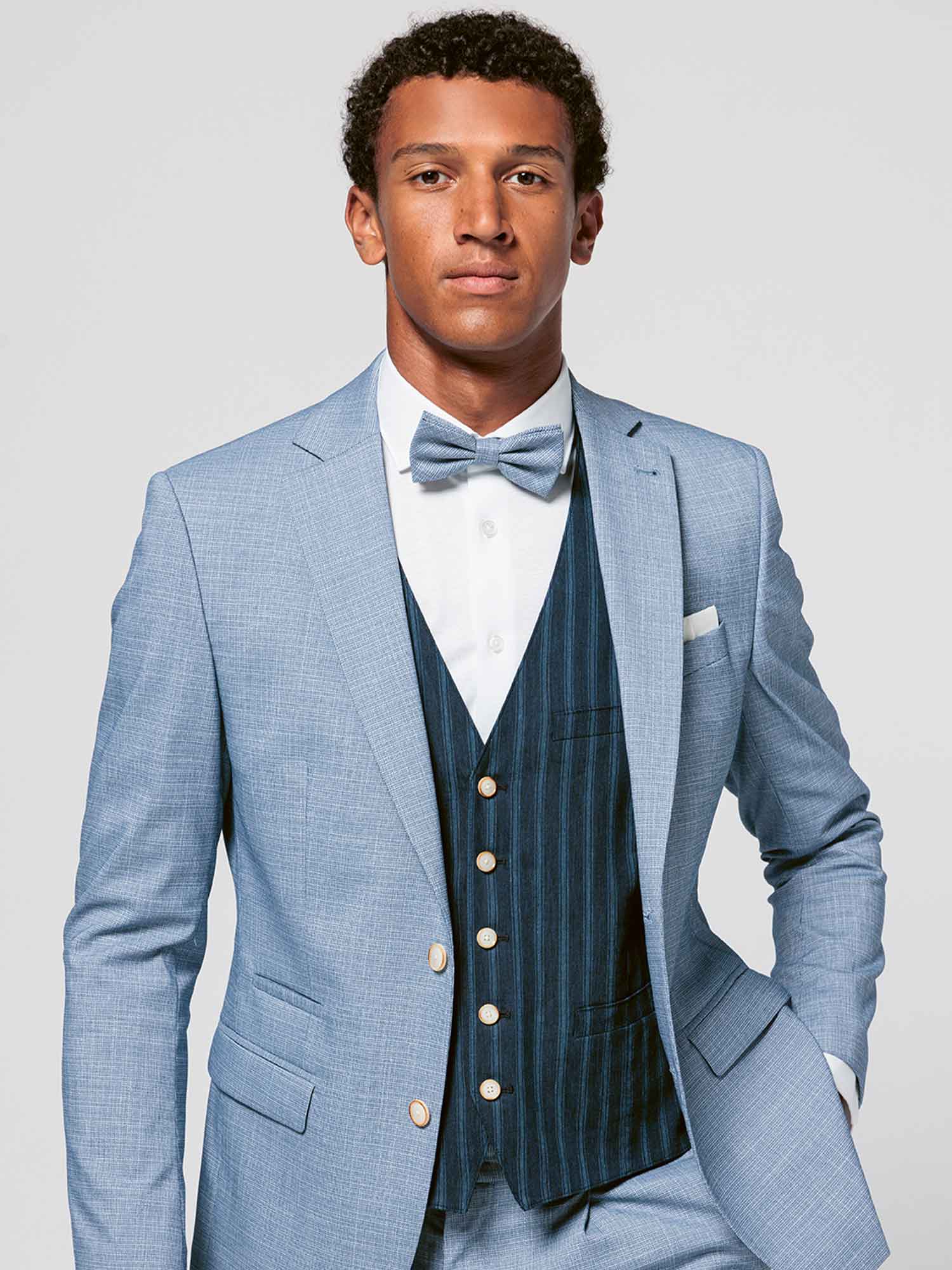 Kategorien-westen-herren-anzug-sakko Herren Cocktail und Partymode Mann im Anzug