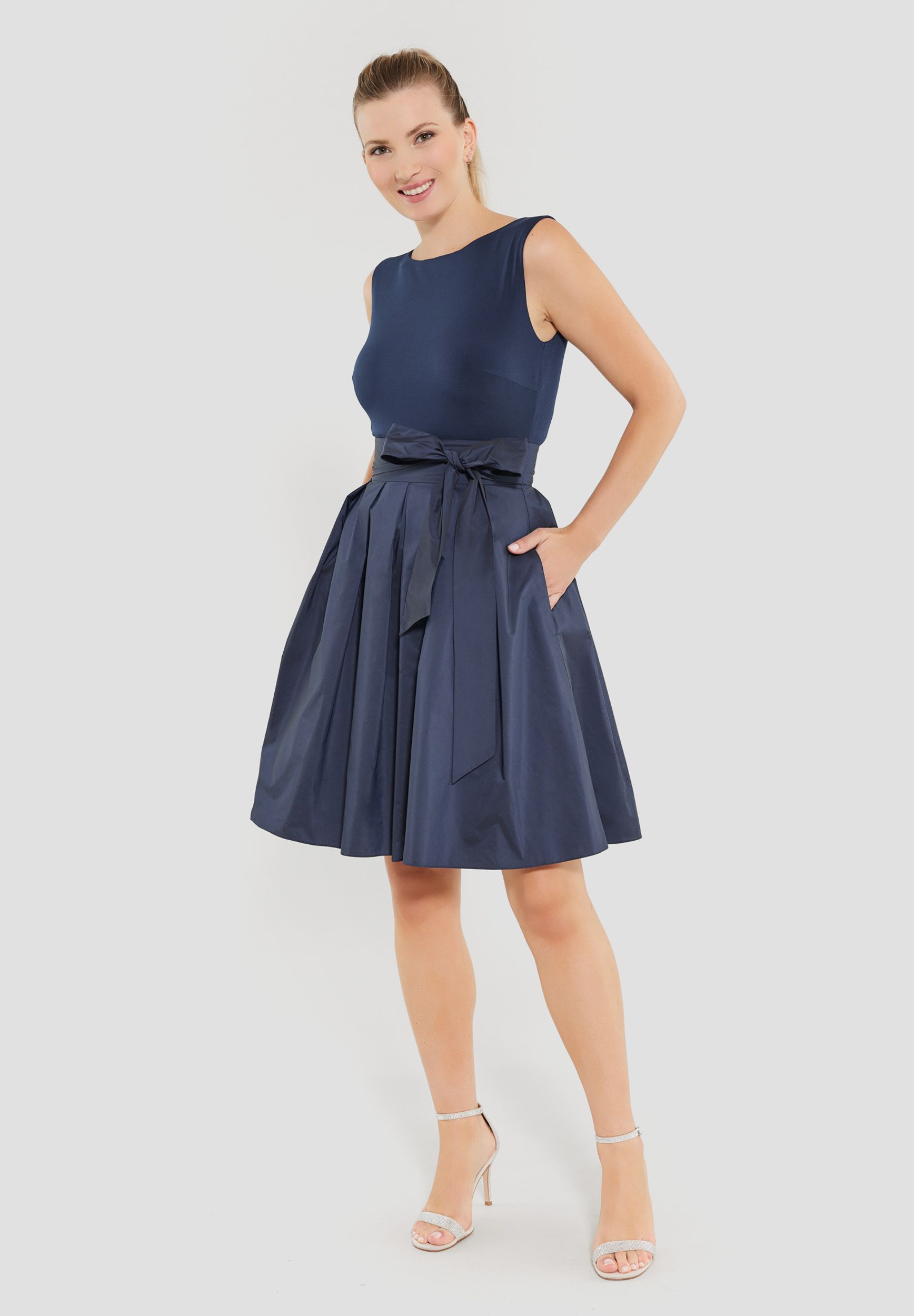 SWING Kurzes Kleid 