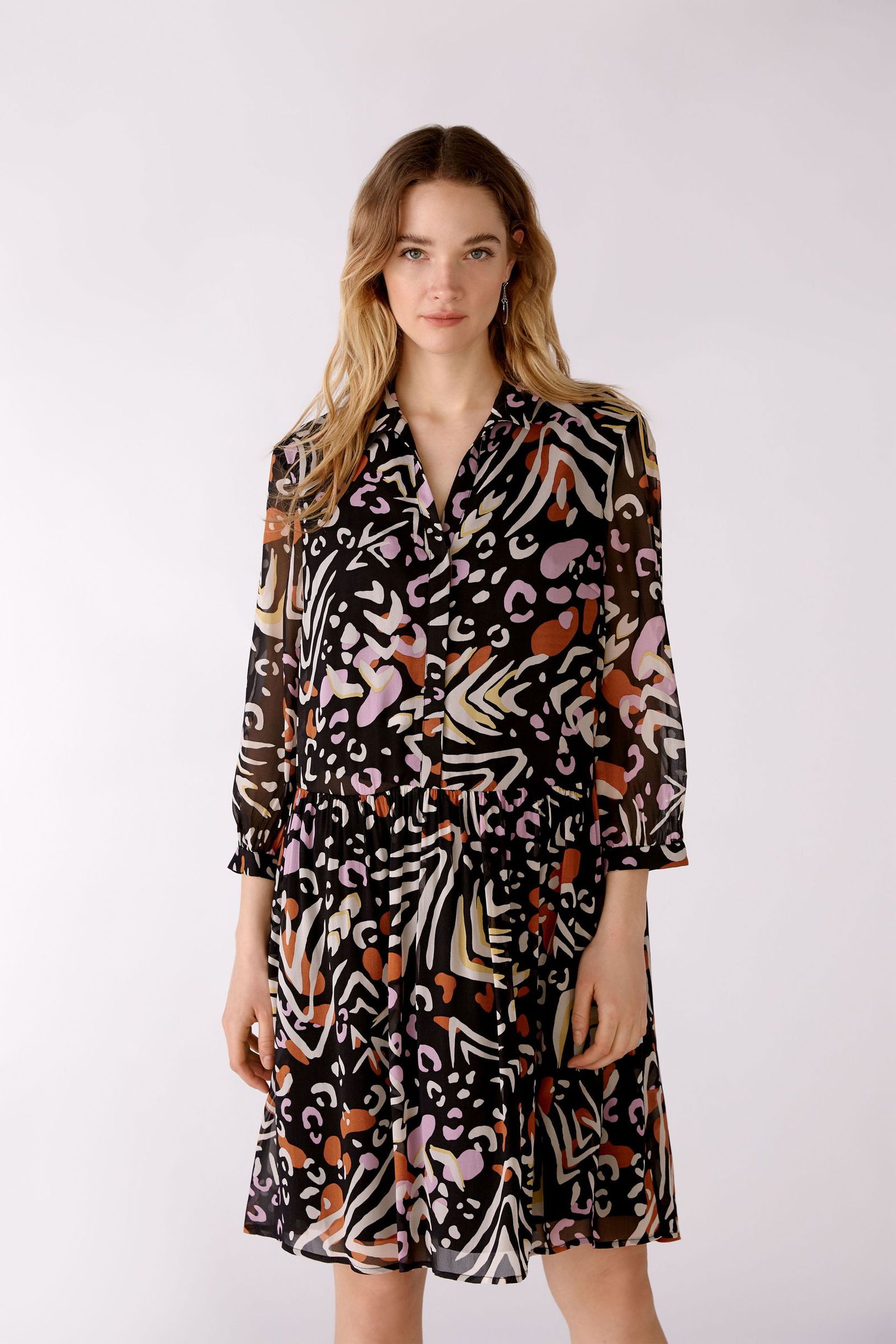 Kleid in bedrucktem Viscosechiffon