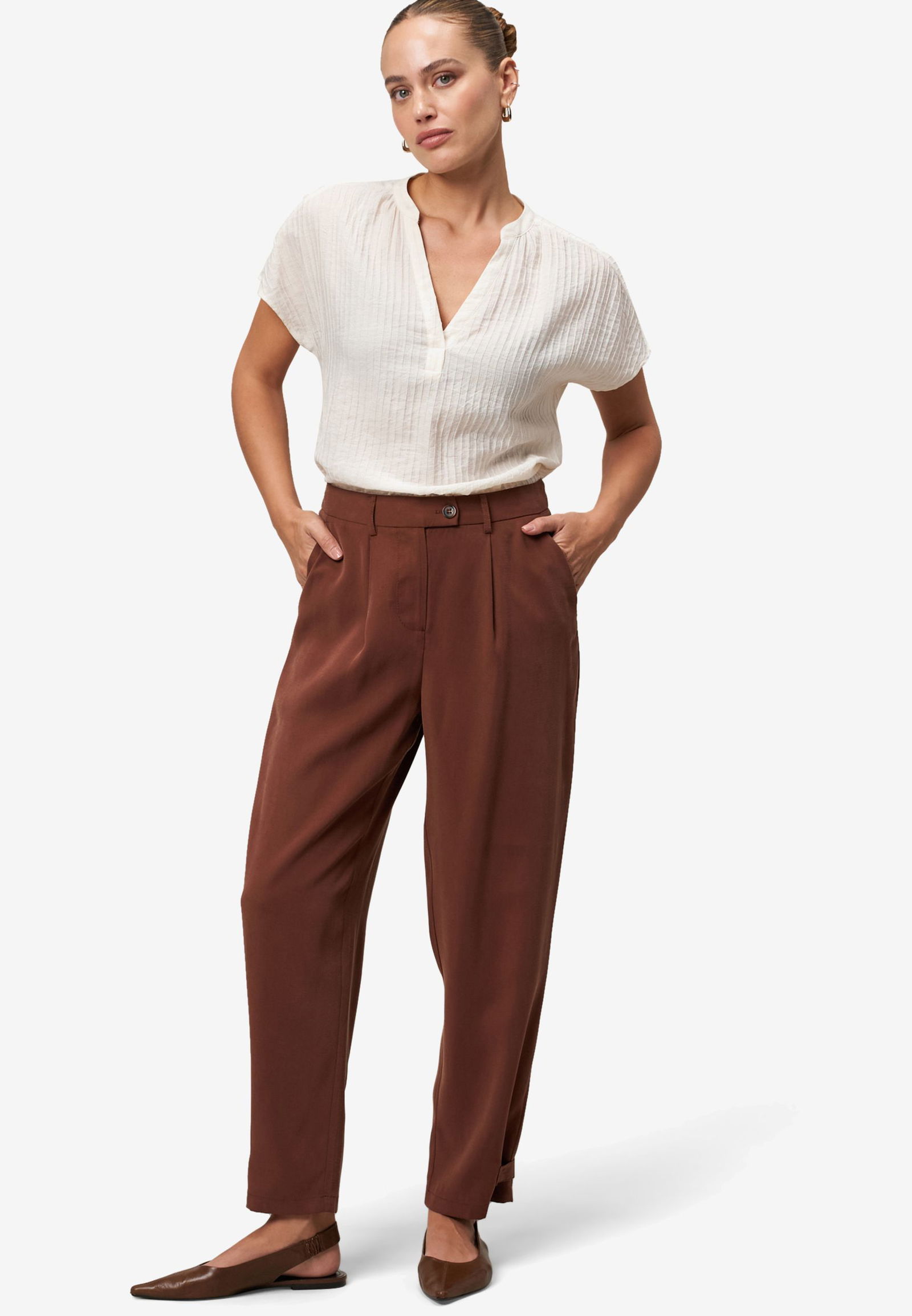 Zero |  Zero Shirt  | 38 | eggnog