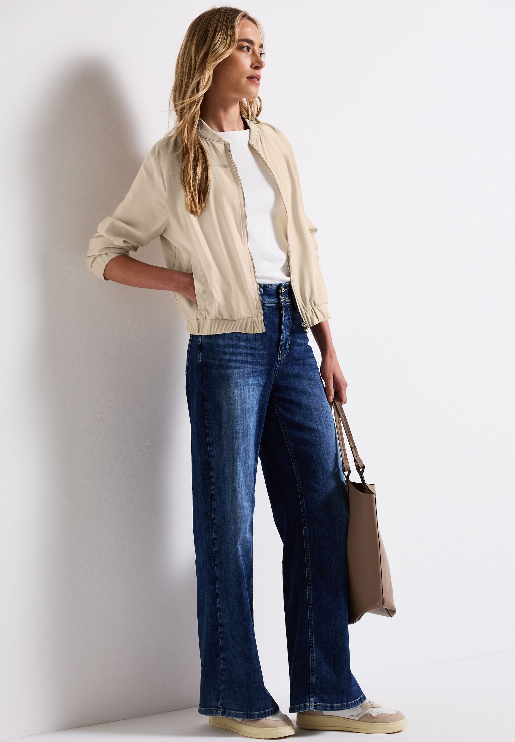  |  Blouson in Unifarbe | 40 | 4565_16620