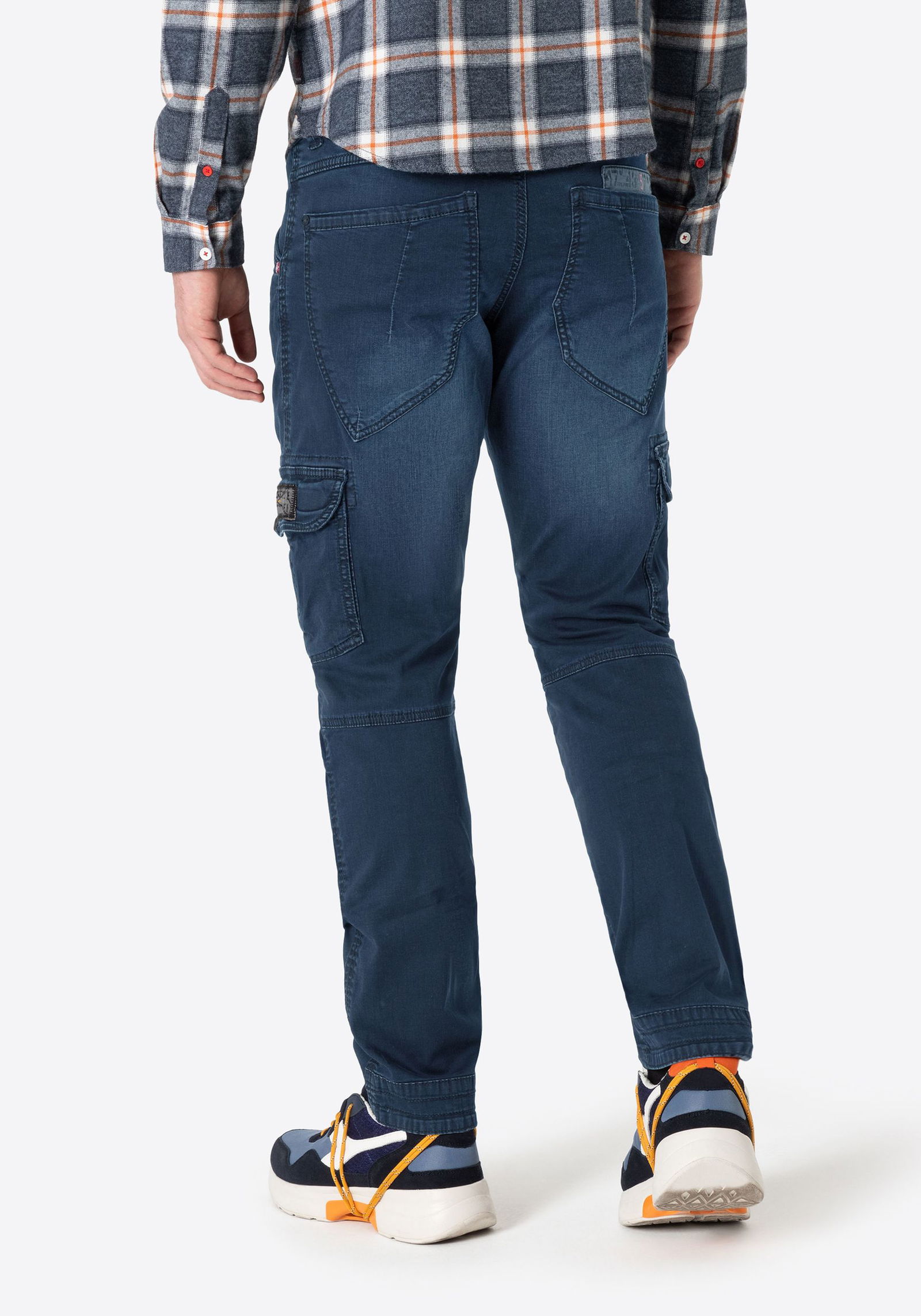 WIDE-FIT-HOSE MIT ZIERFALTEN