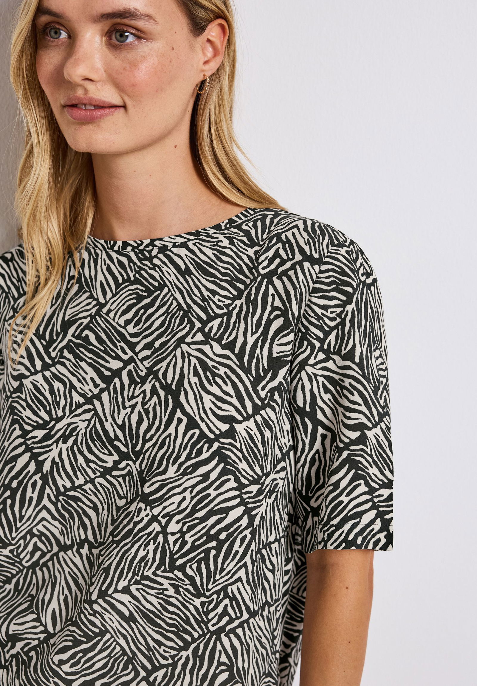  |  LTD QR printed mat-mix shirt w, pine grove green | 40 | 4565_26618