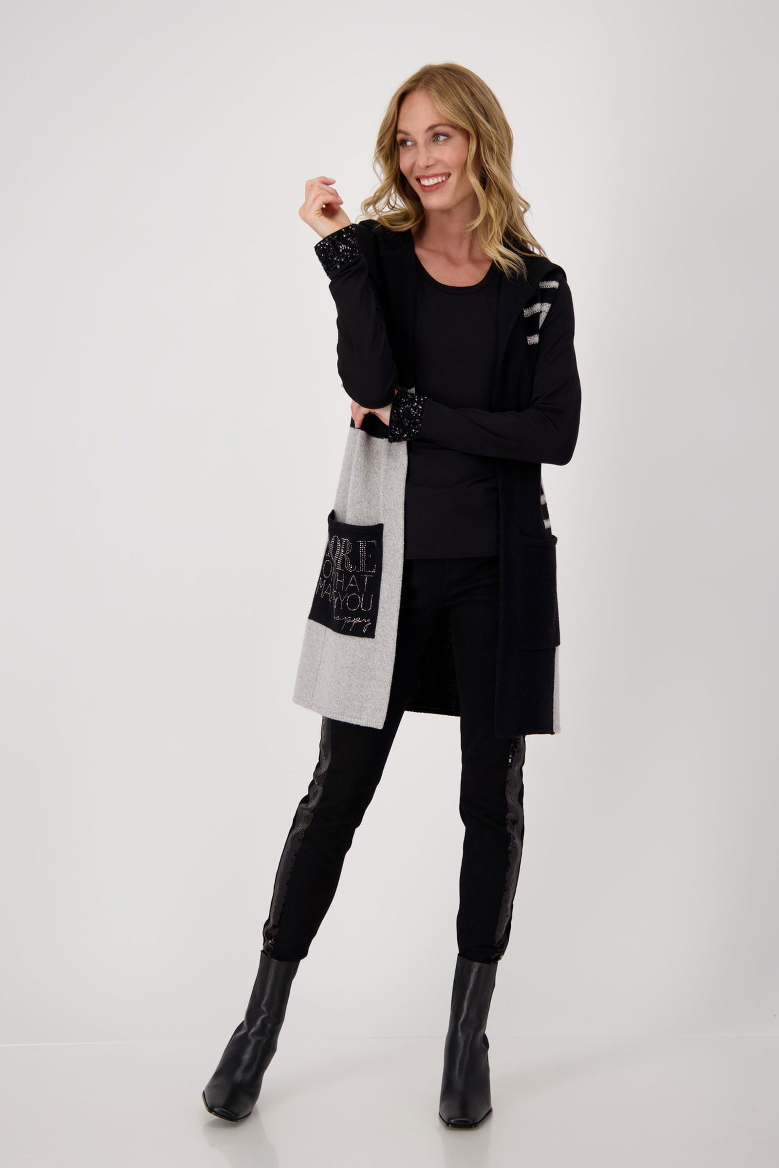 Strickjacke, schwarz gemustert