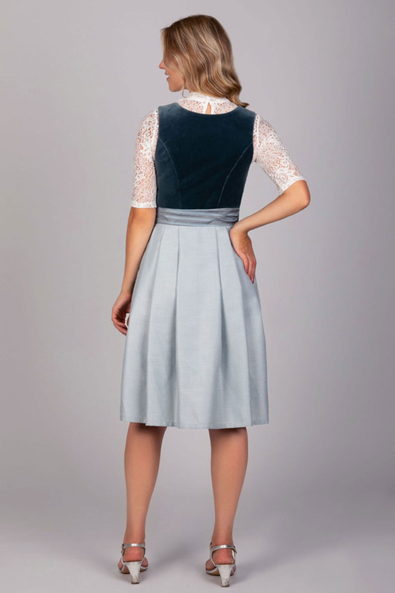 30d79e91e4294653166ffd2542dc779c Edelnice | Edelnice Dirndl "Veronika" | 38