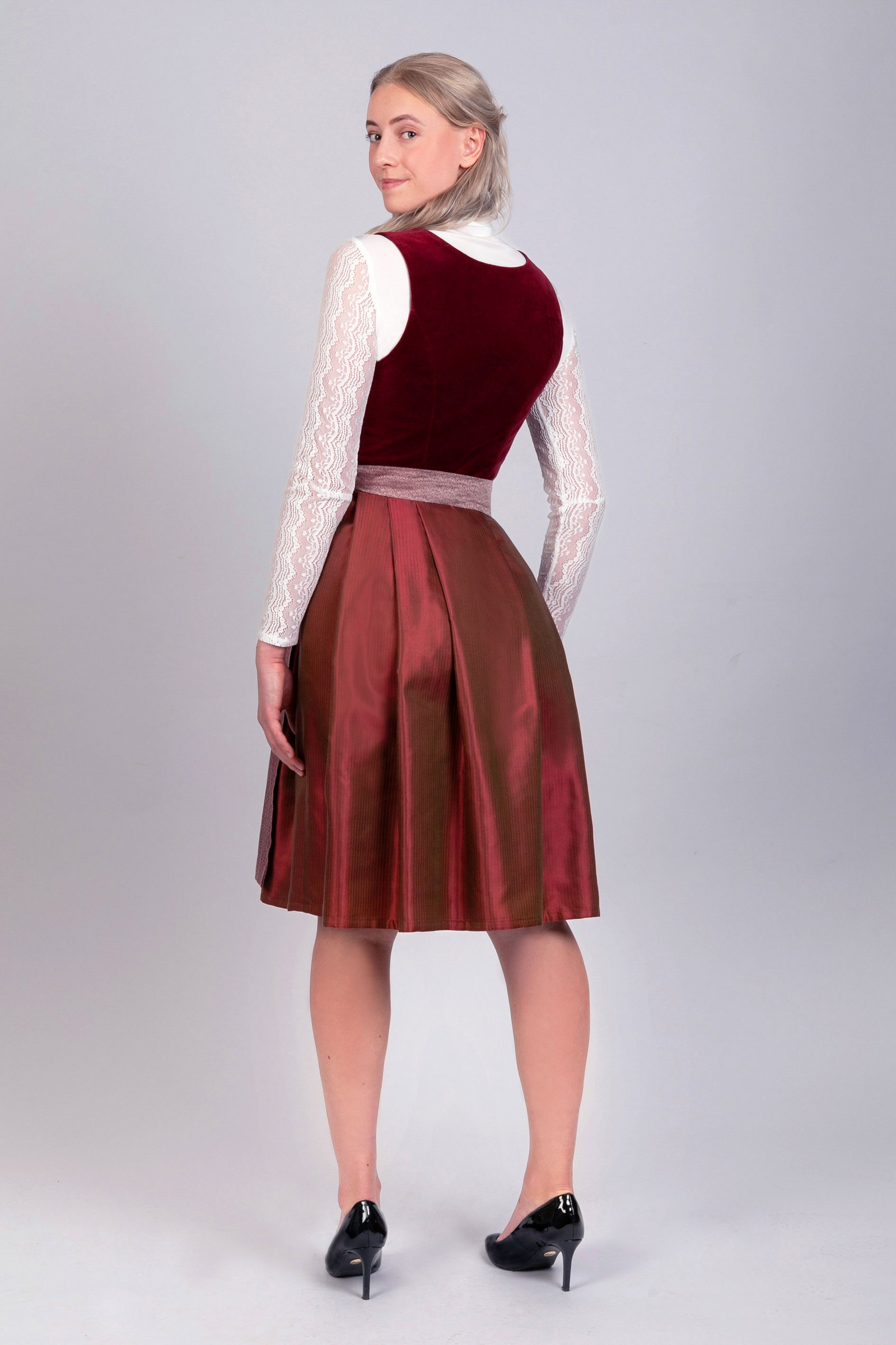 Edelnice Dirndl Mididirndl Lilly aus rotem Samt #4