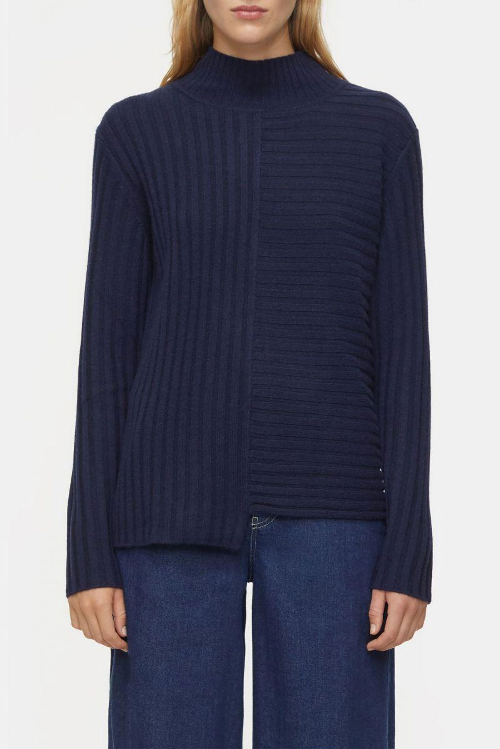 75c1dc0ace60b3fa7238faa3fbfa87ef Closed Pullover