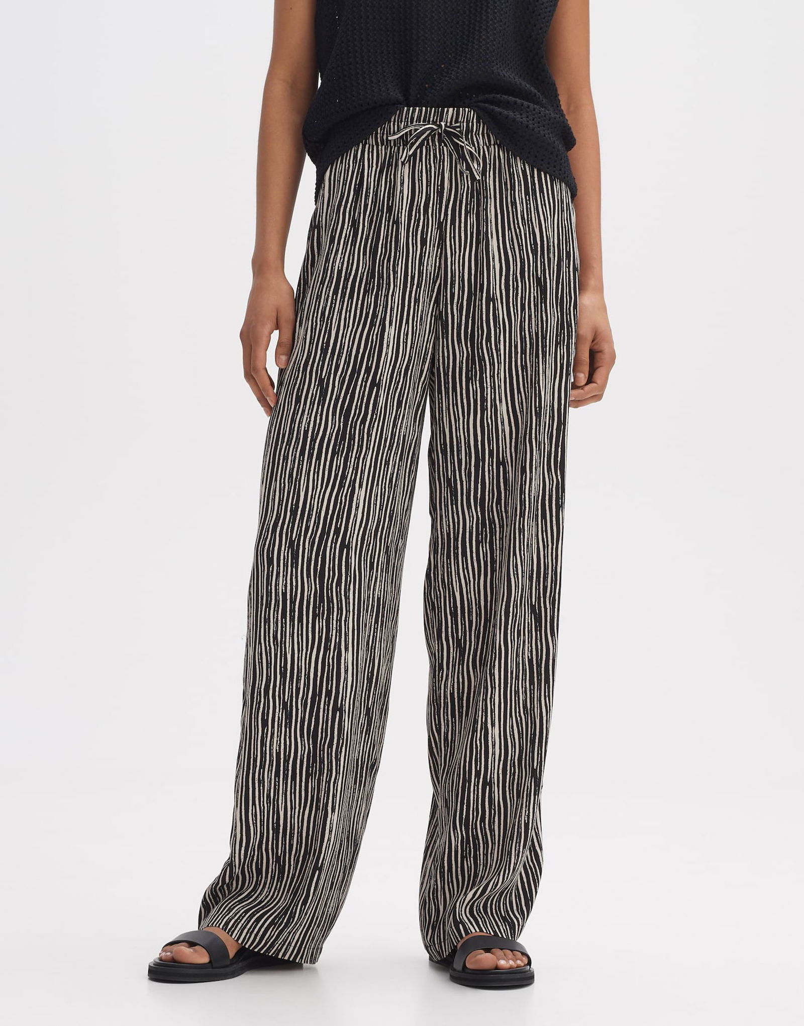  |  Manilo stripe, black | 38 | black