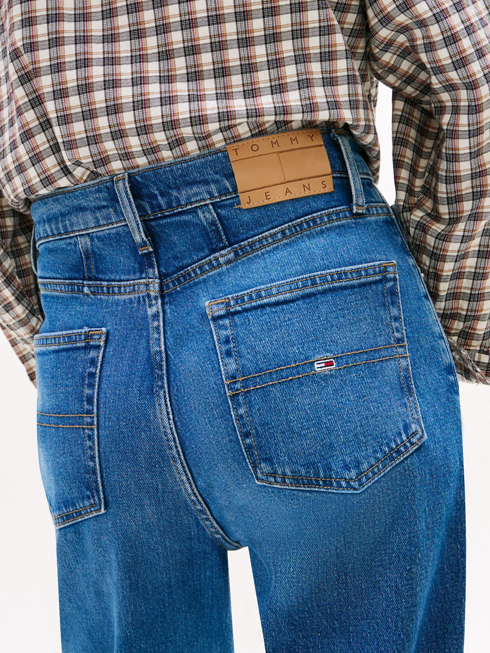 Tommy Jeans |  Tommy Jeans Mom Jeans  | 27/32 | new niceville mid blue stretch