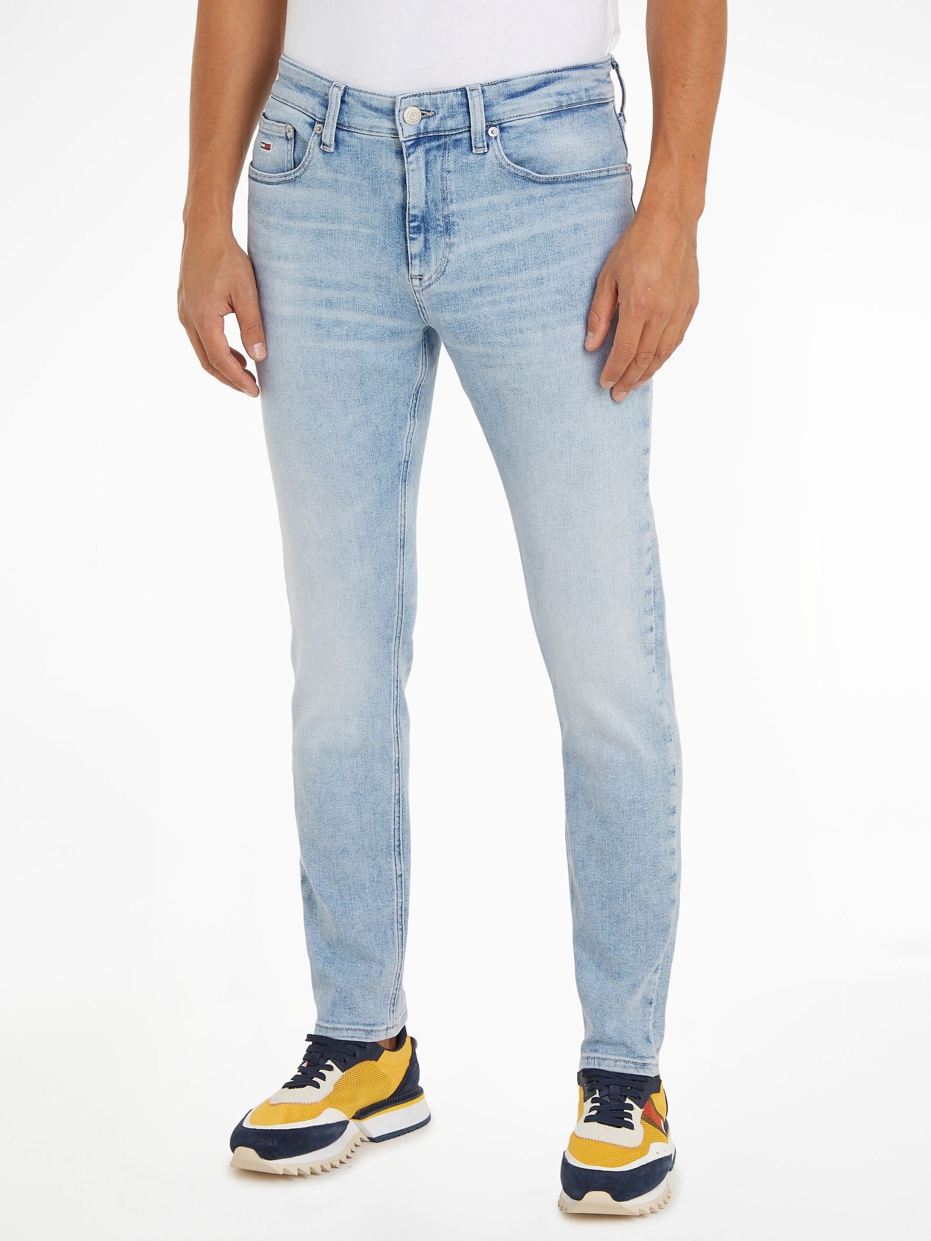 Tommy Jeans Tapered Fit Jeans 