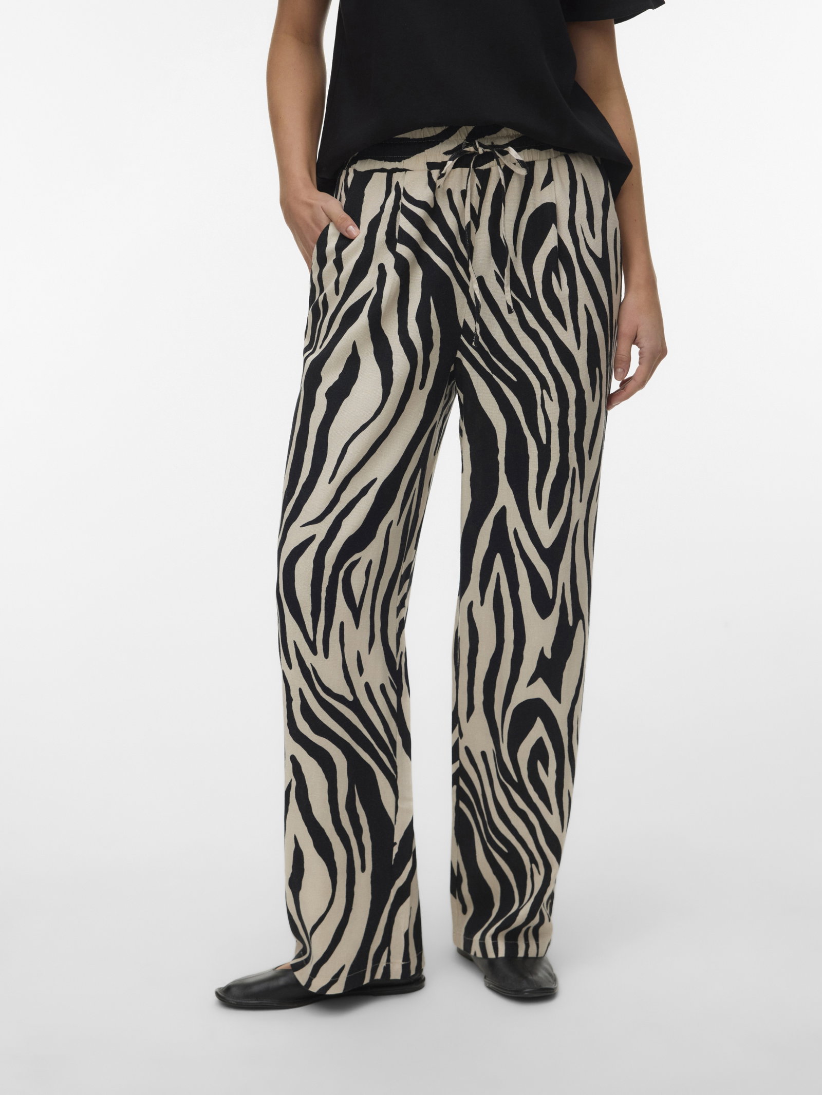 VMJESMILO HW WIDE PANTS WVN NOOS, Silver Lining/Sina Zebra Black #4