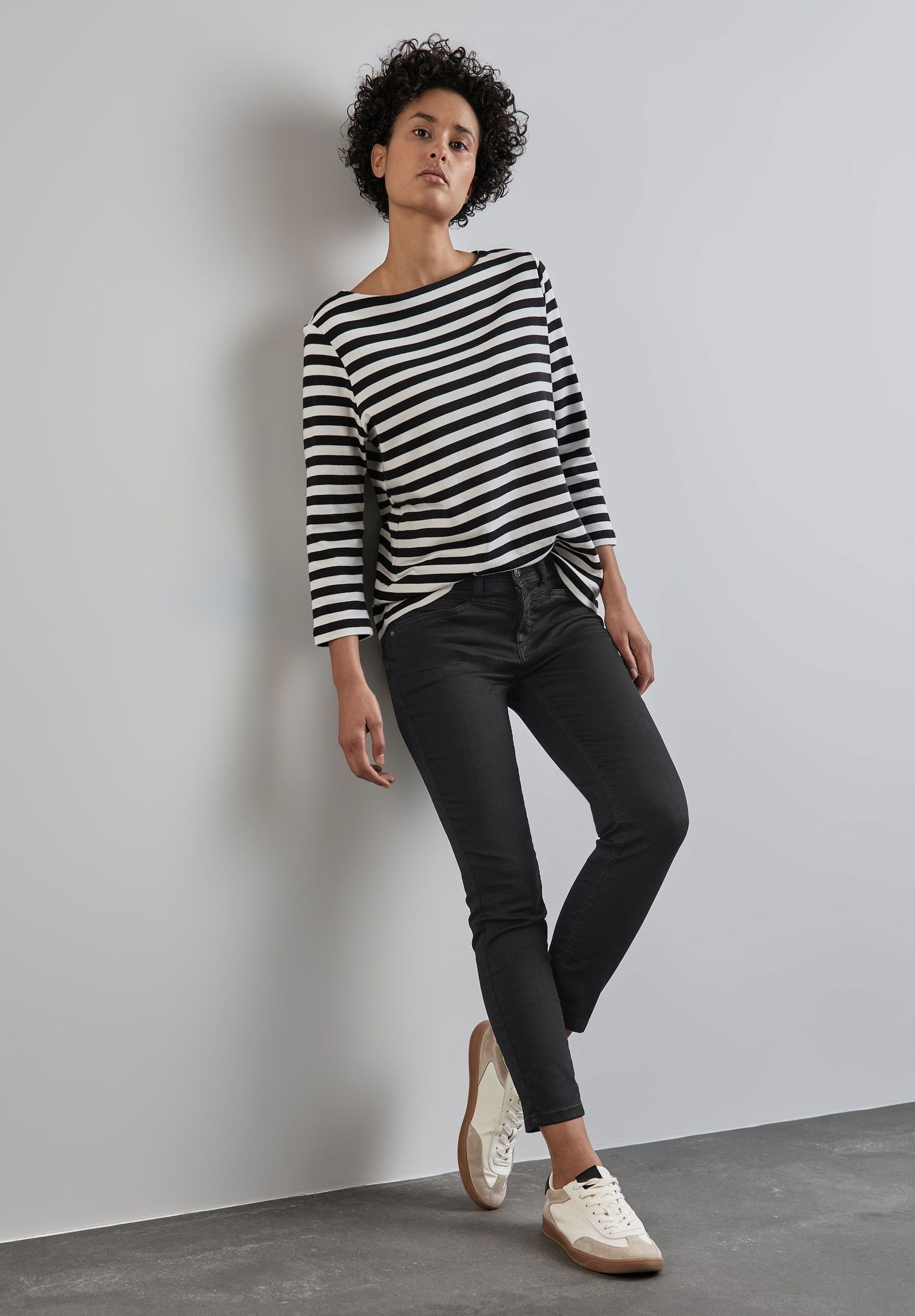  |  Jeans im Casual Fit | 27/28