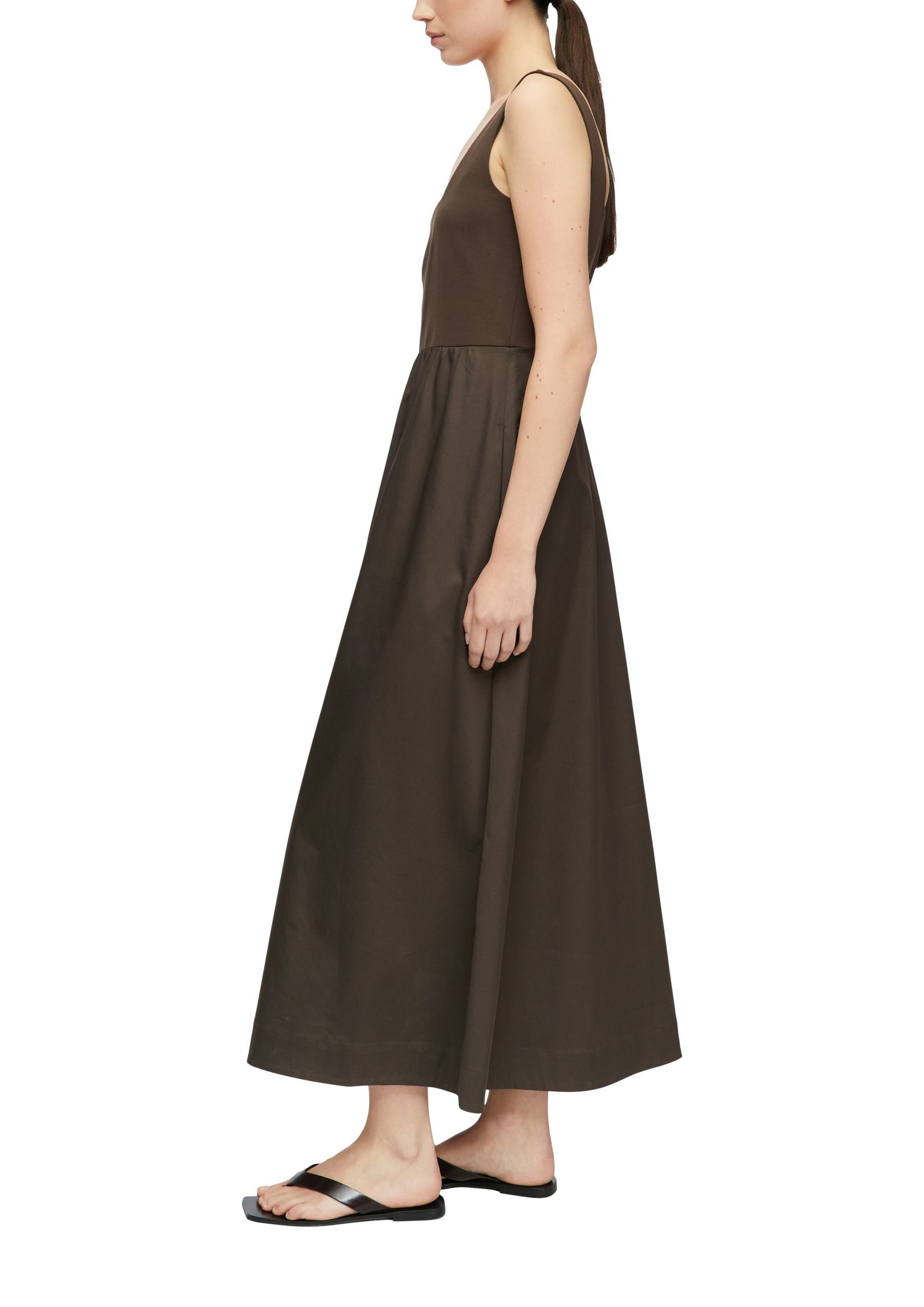 d60cf16b403c63e7f4e3d4835eaecf19 Comma | Comma Freizeitkleid | 34 | braun