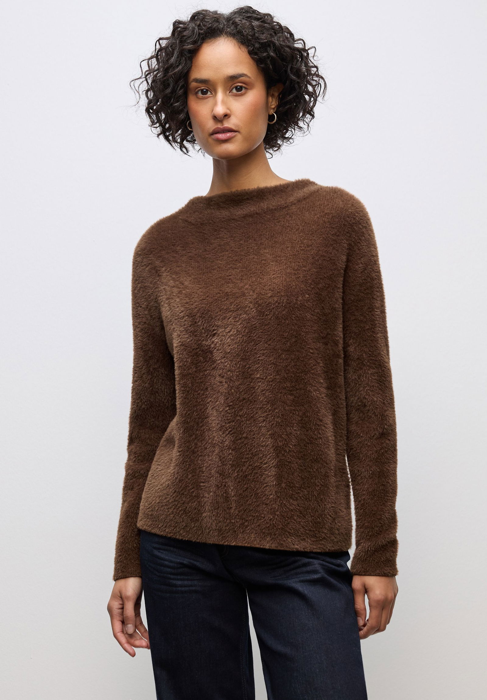  | LTD QR_fluffy turtle sweater, hazelnut brown | 36