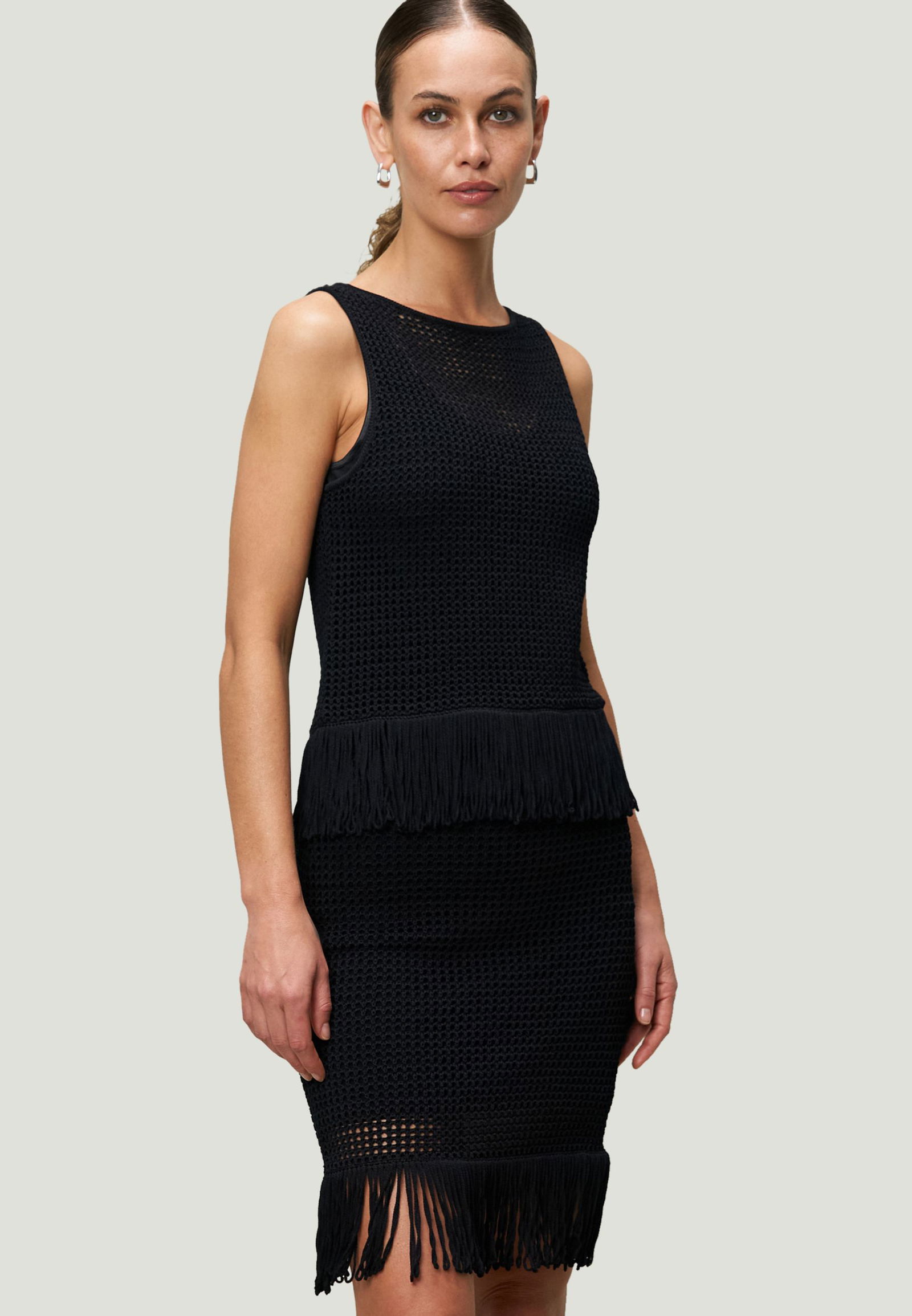 5a73105647ddb28890144d220618d742 Zero | Zero Top | 40 | black beauty