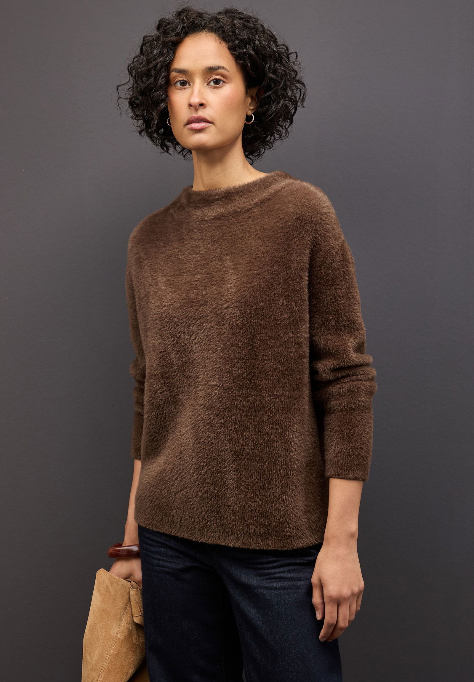  | LTD QR_fluffy turtle sweater, hazelnut brown | 36