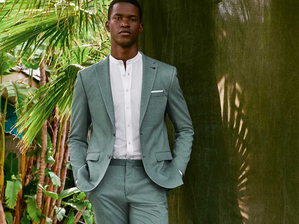 Kategorie-herrenanzuege1-modehausheinze-waldeckfrankenberg-royrobson Herren Cocktail und Partymode Mann im Anzug