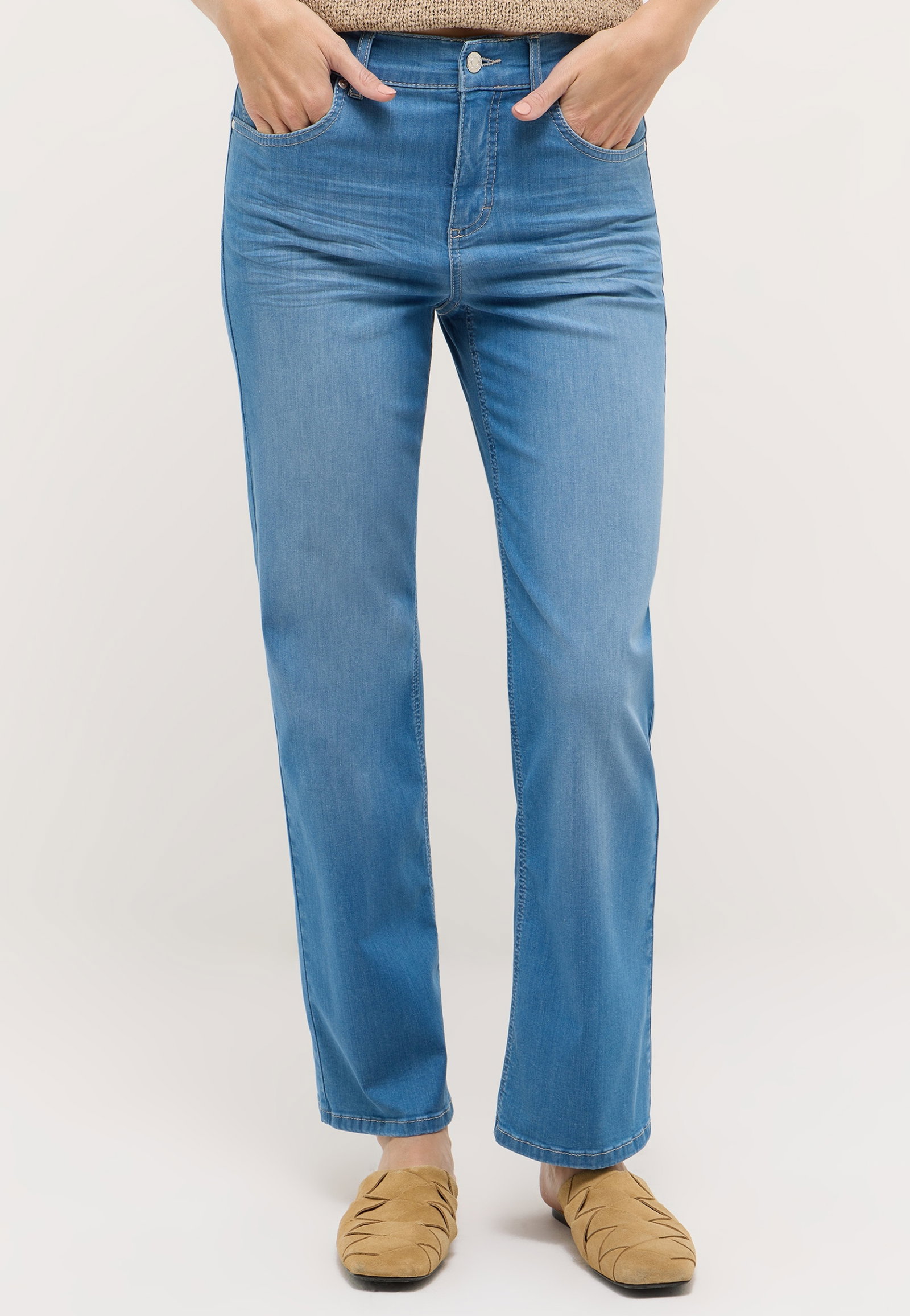 LARA, light blue used #3
