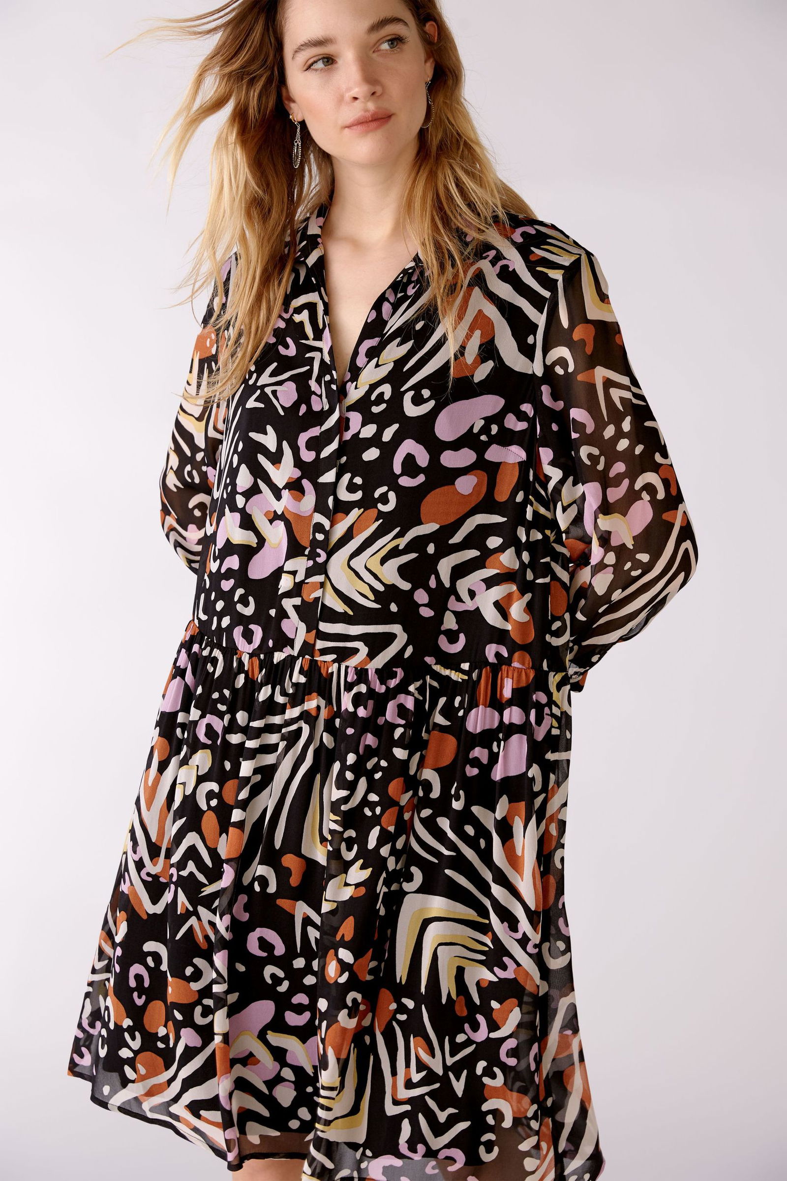 Kleid in bedrucktem Viscosechiffon