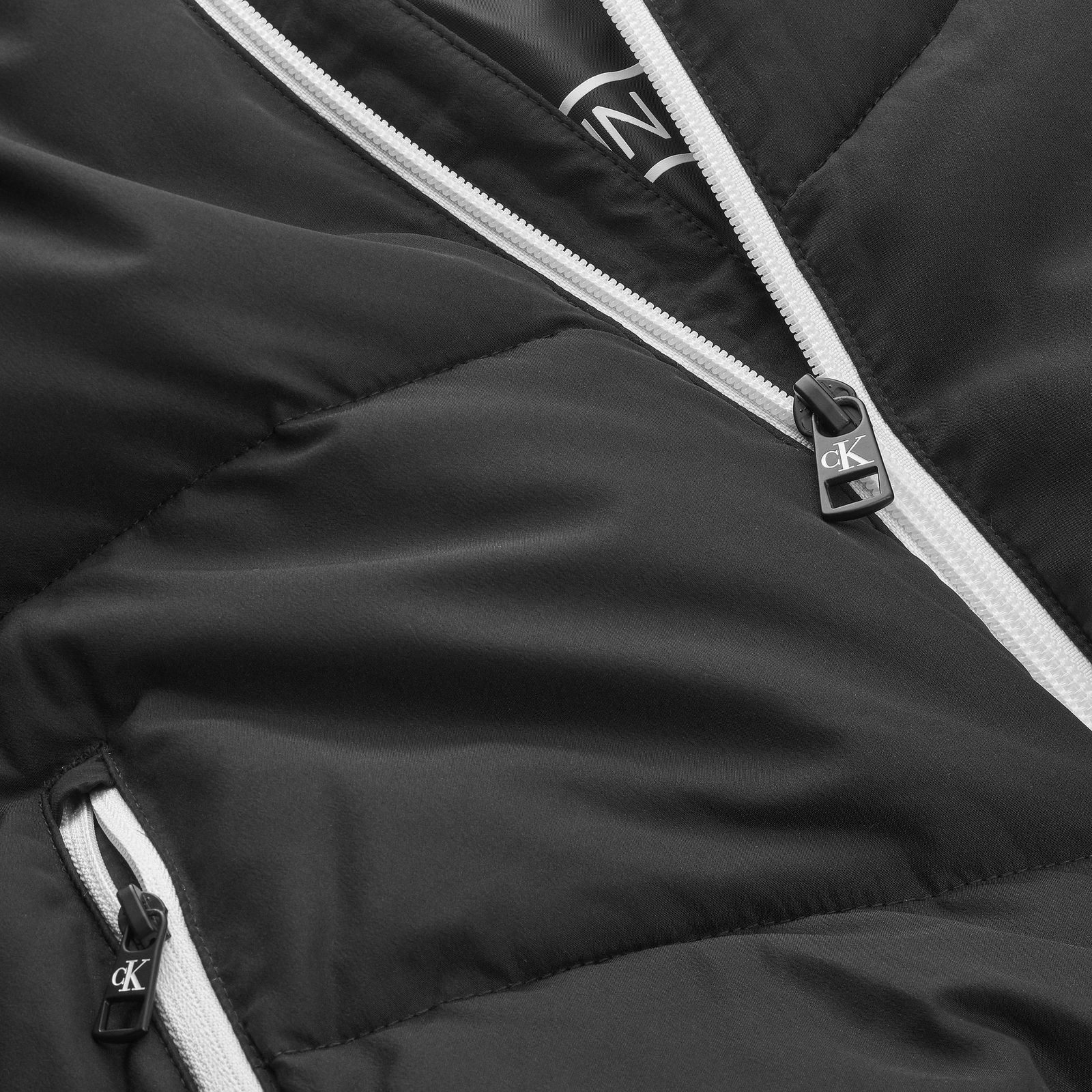 RELAXED PUFFER JACKET