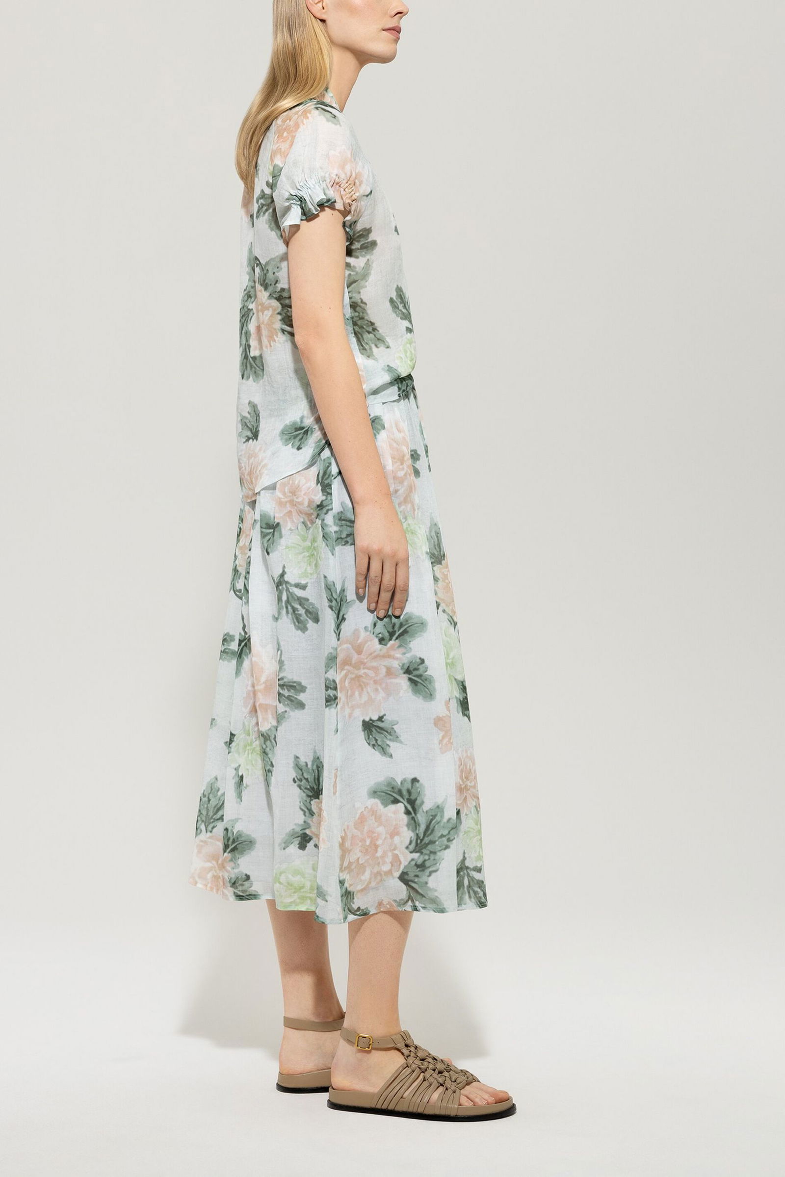  | Rock, the faded floral print | 40 | 1952_3109