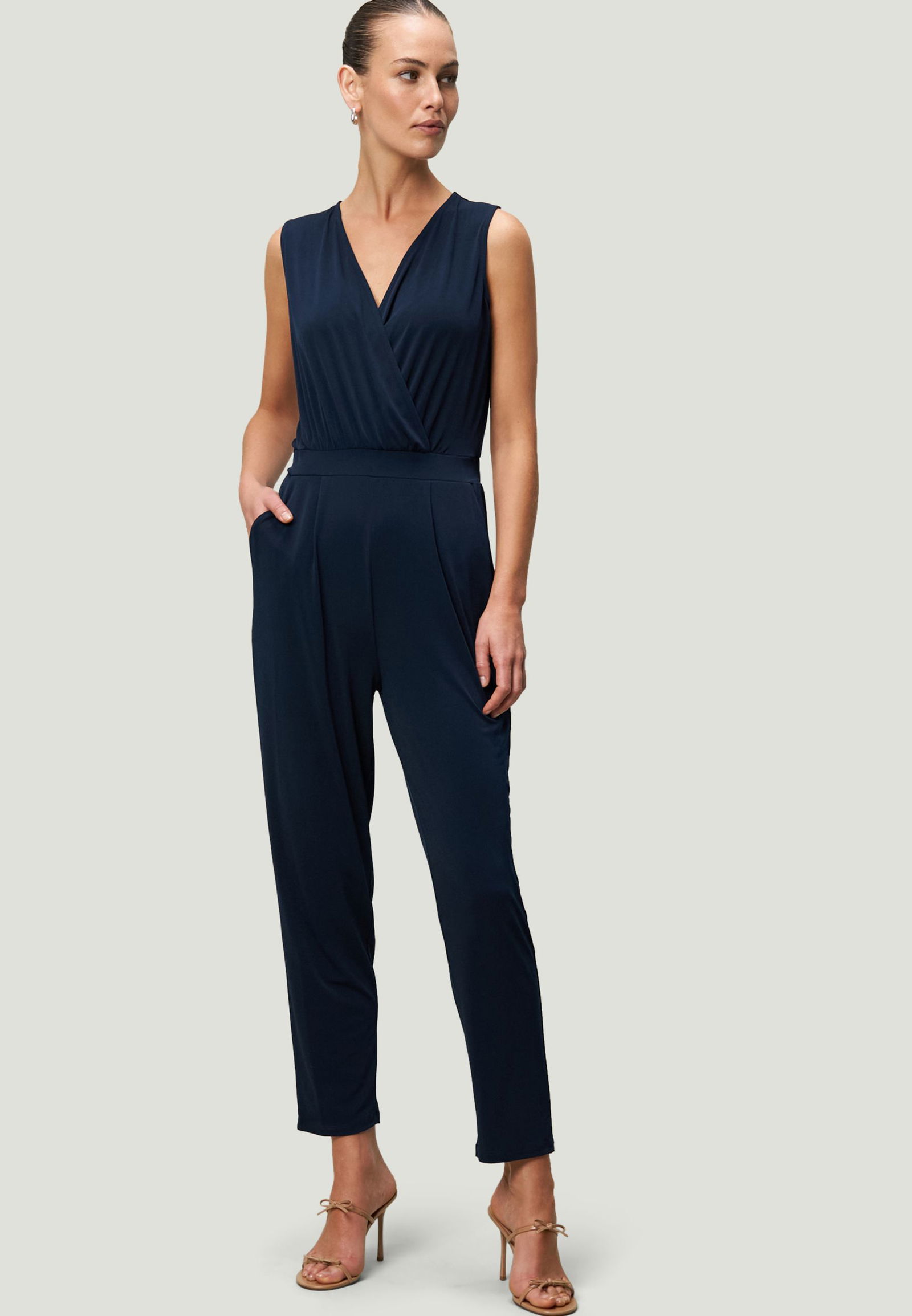 dff2bca9f6acbfb4f7c05797d2bfad03 Zero | Zero Jumpsuit | 36 | 1605_8105