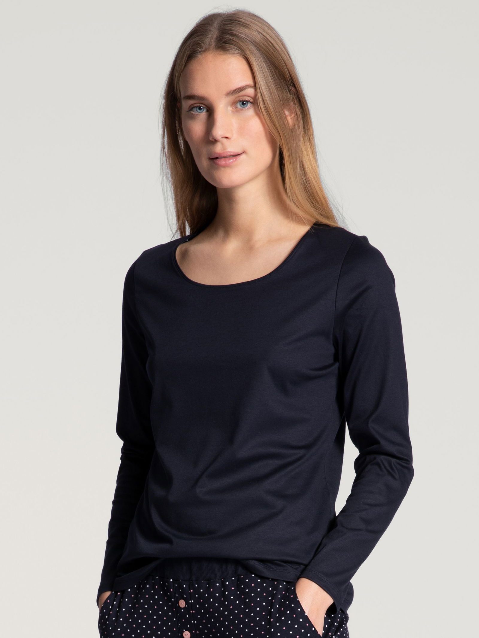 dark lapis blue