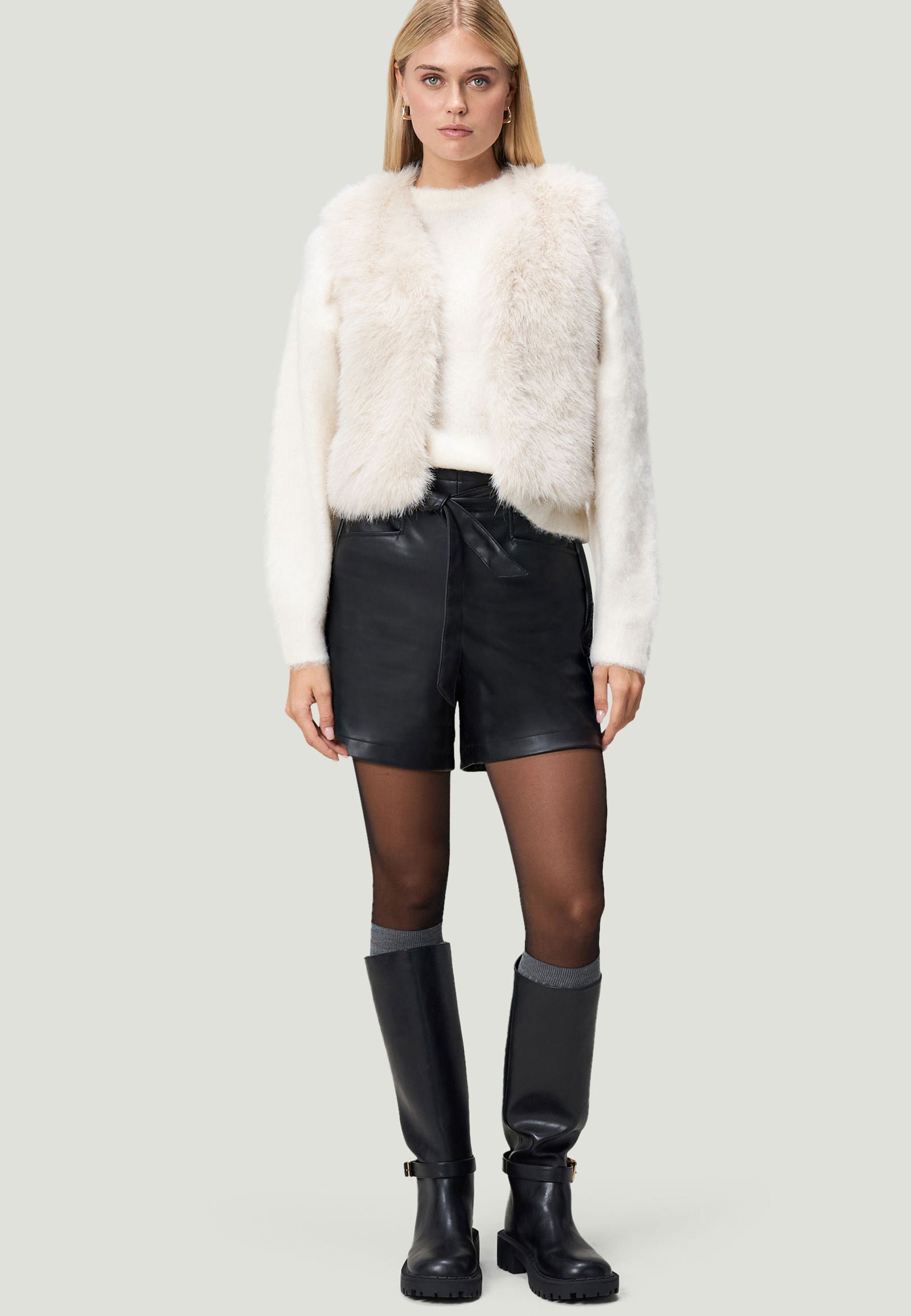 Zero | Zero Shorts | 38 | black beauty