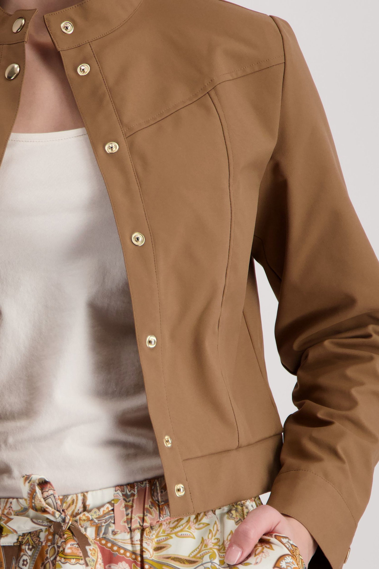|  Jacke, mocca | 40